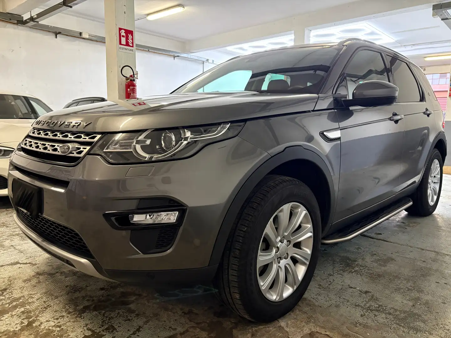 Land Rover Discovery Sport 2.0 td4 HSE Luxury awd 180cv PREZZO REALE Grey - 2