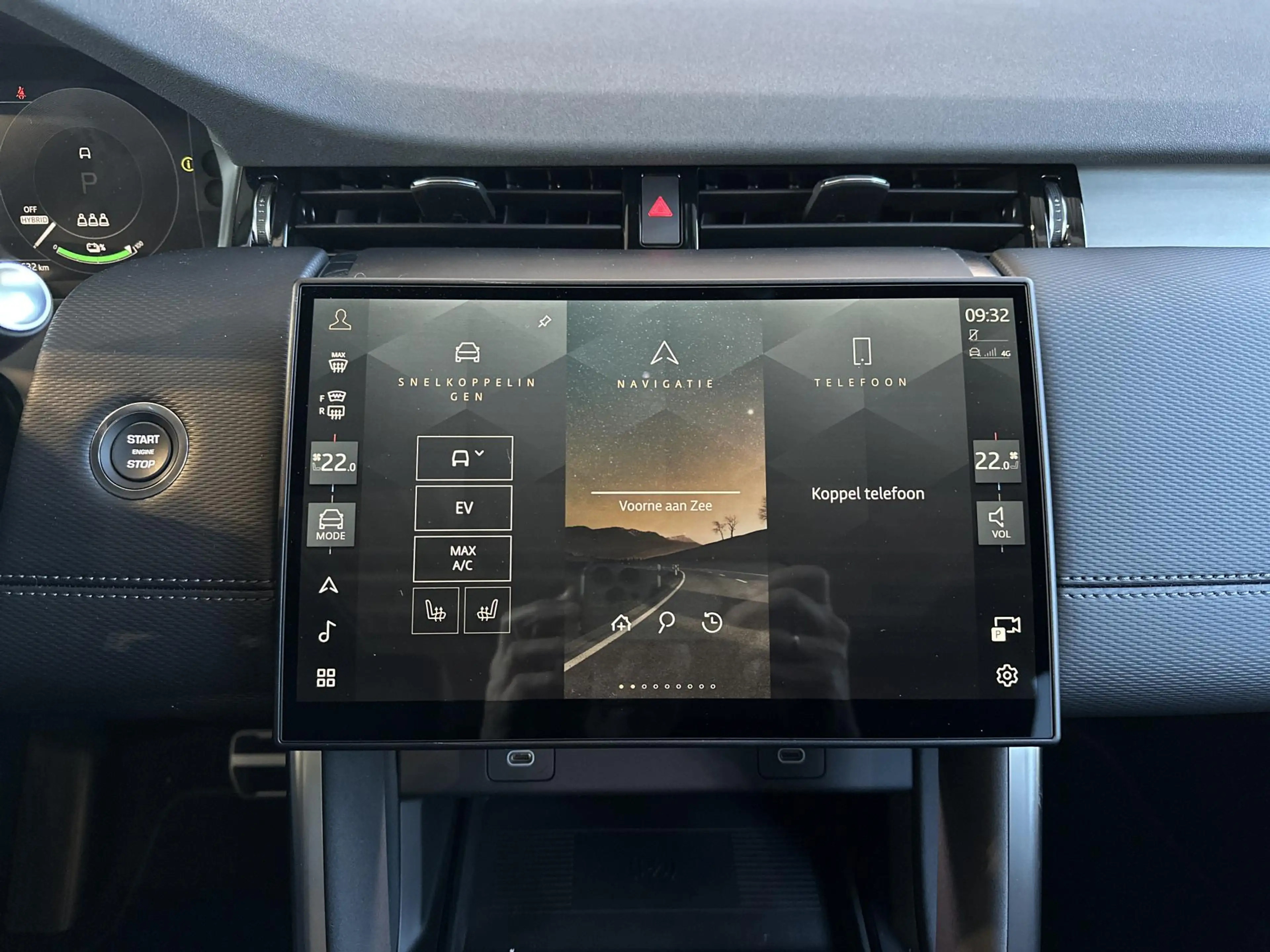 Land Rover Discovery Sport P270e Landmark Edition | Cold Climate Pack | Panor — photo 15