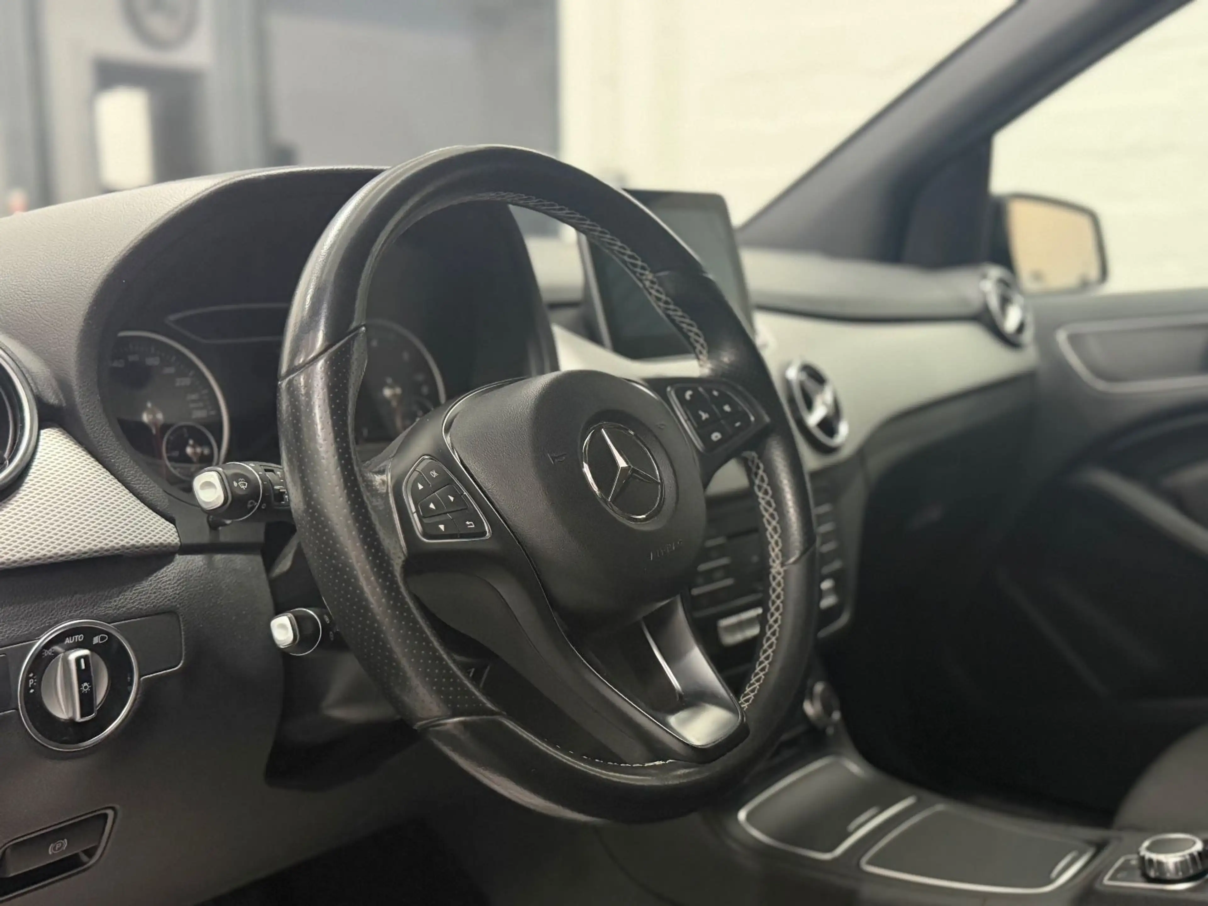 Mercedes-Benz B 220 CDI/Facelift 2018/Automatik/Led/Navi/SHZ — photo 10
