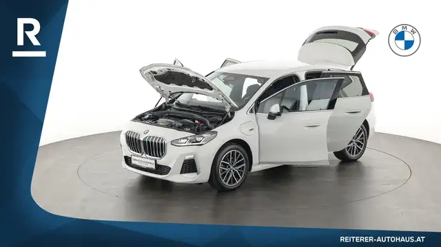 BMW 2 Series view 9