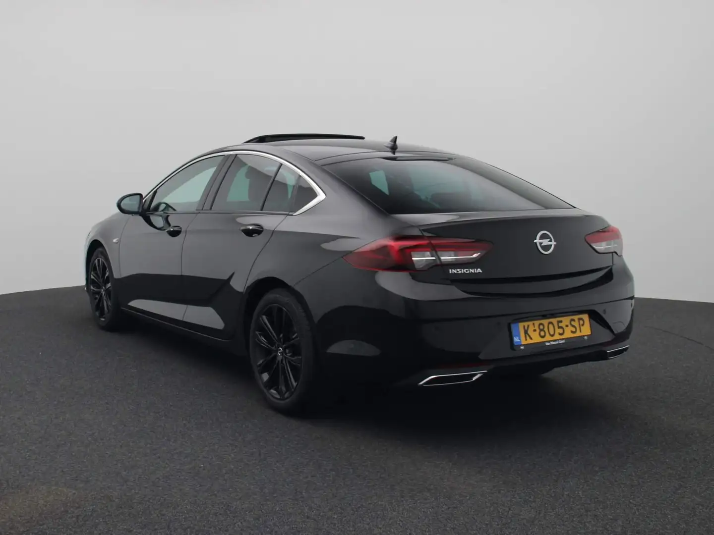 Opel Insignia Grand Sport 2.0 Turbo Business Elegance | Navigati Zwart - 2