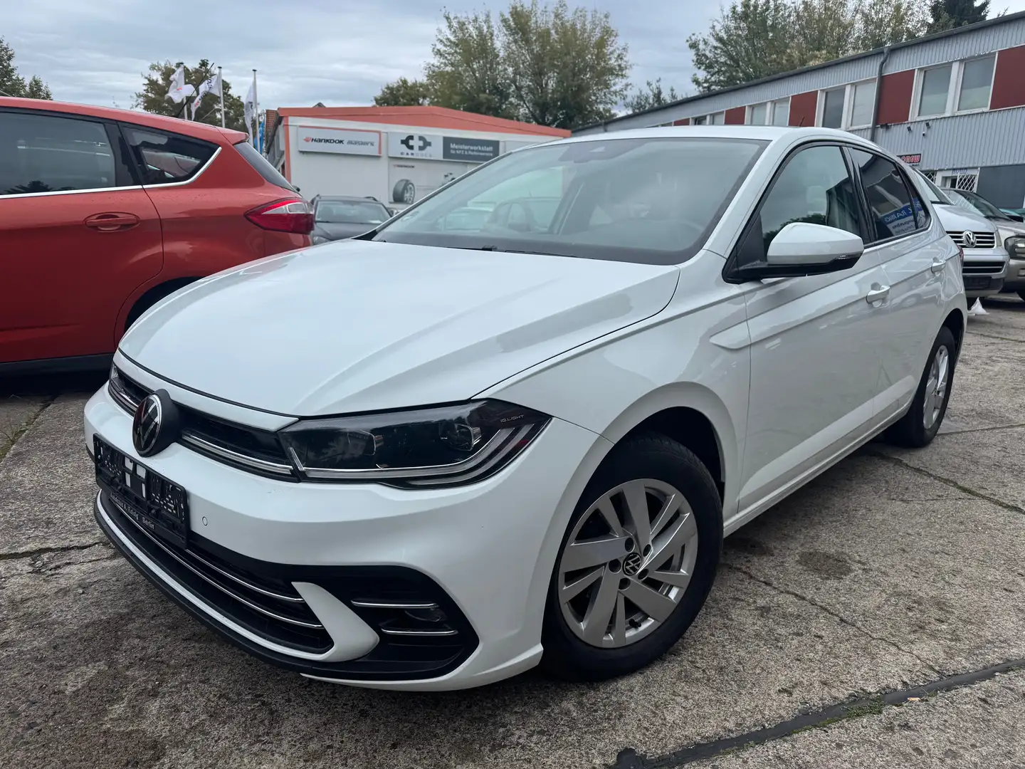 Volkswagen Polo 1.0L Style AUTOMATIK / ACC / KLIMA Weiß - 1