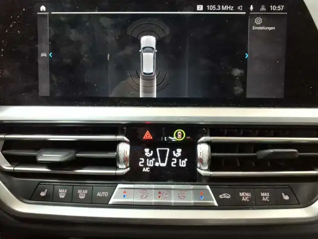BMW 3 Series view 13