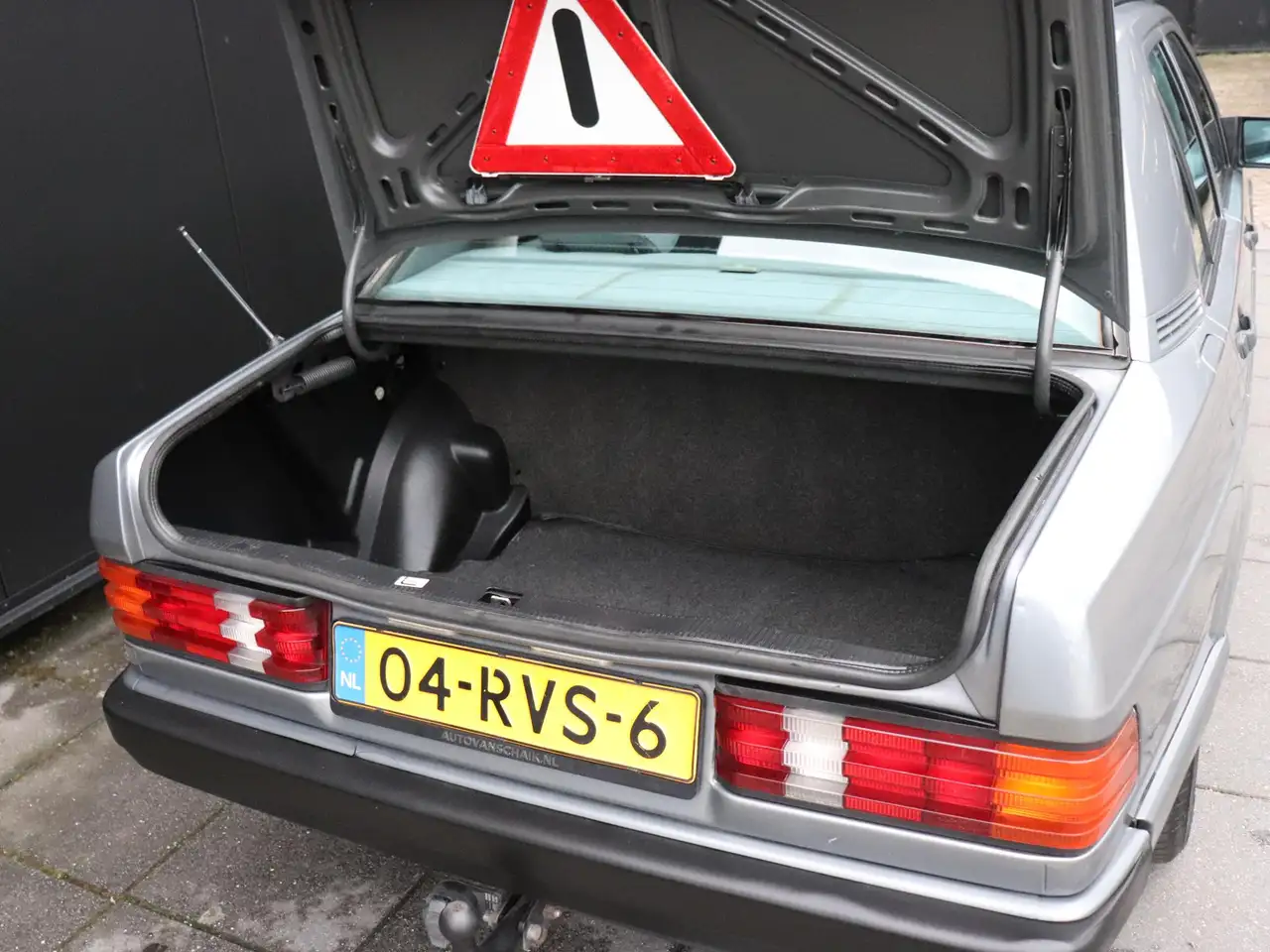 Mercedes-Benz 190 2.6 E | AUT. | SCHUIFDAK | TREKHAAK | ELEK. RAMEN, foto 10