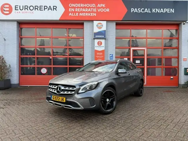 Mercedes-Benz GLA 180 180 PREMIUM PLUS