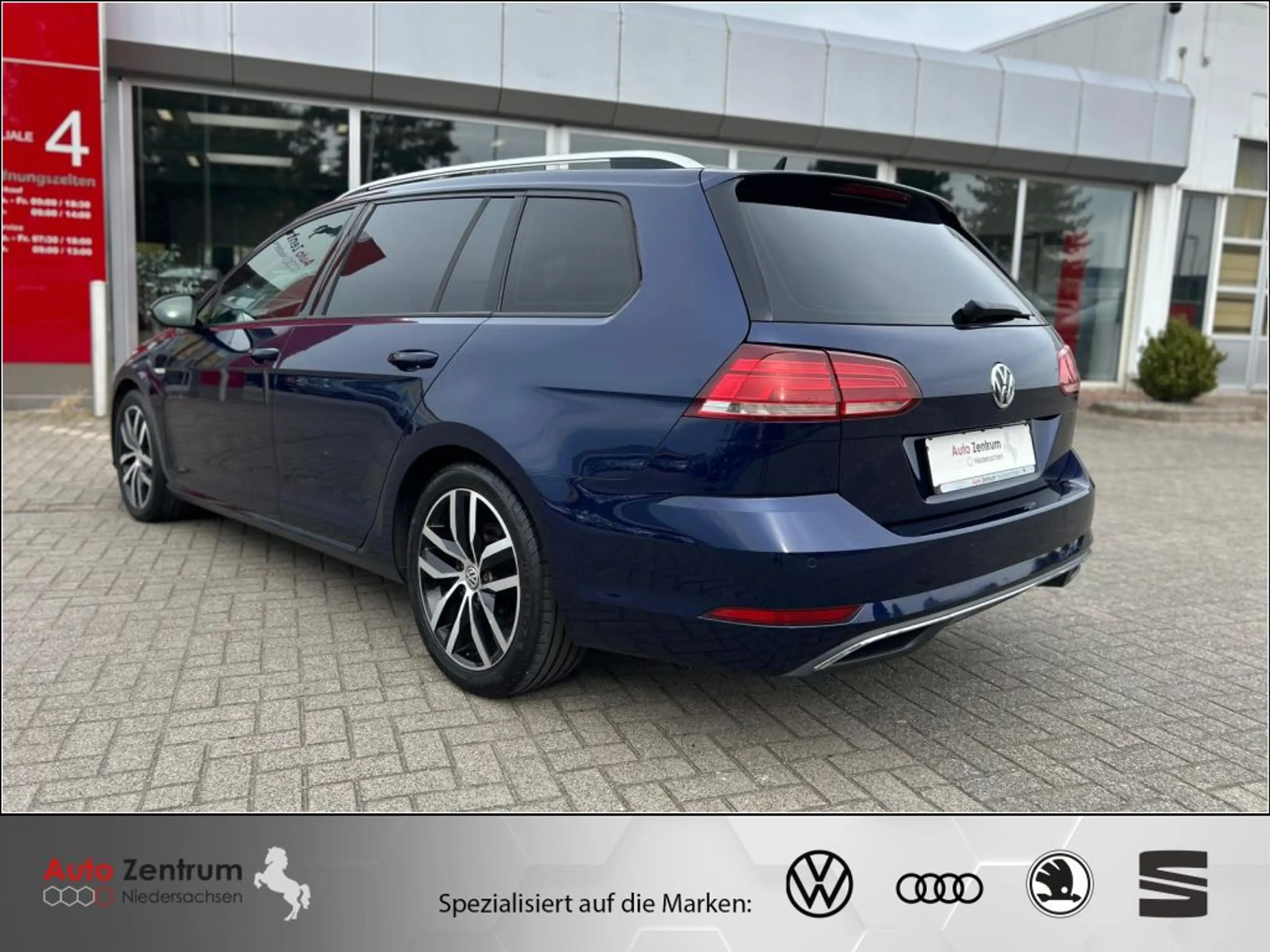 Volkswagen Golf Variant 1.5 TSI DSG Comfortline AHK*KAM*LED*NAVI* — photo 6