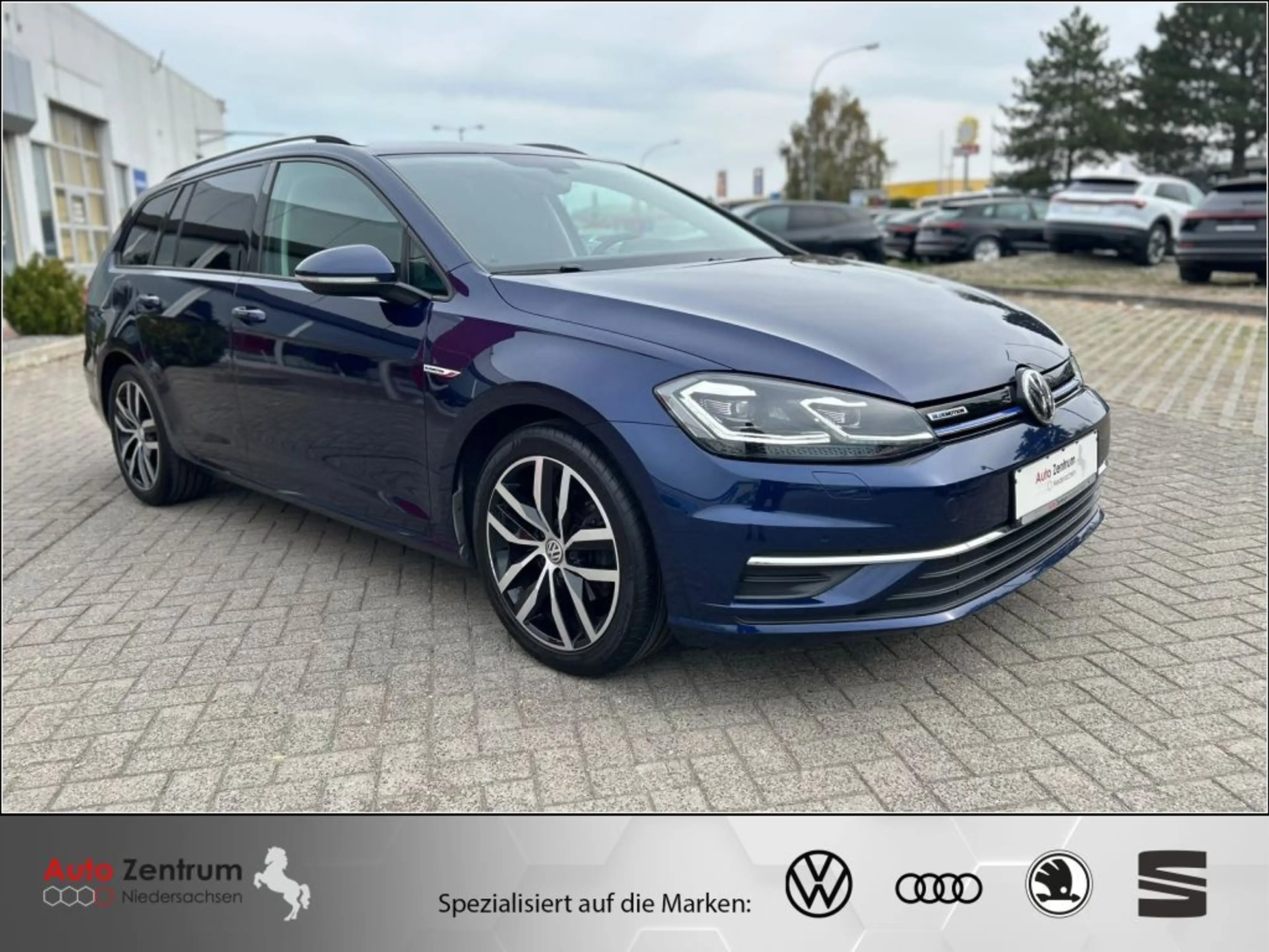 Volkswagen Golf Variant 1.5 TSI DSG Comfortline AHK*KAM*LED*NAVI* — photo 4