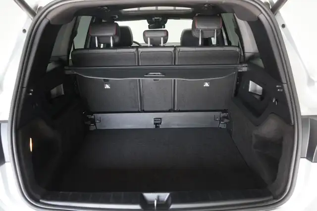 Mercedes-Benz GLB view 7
