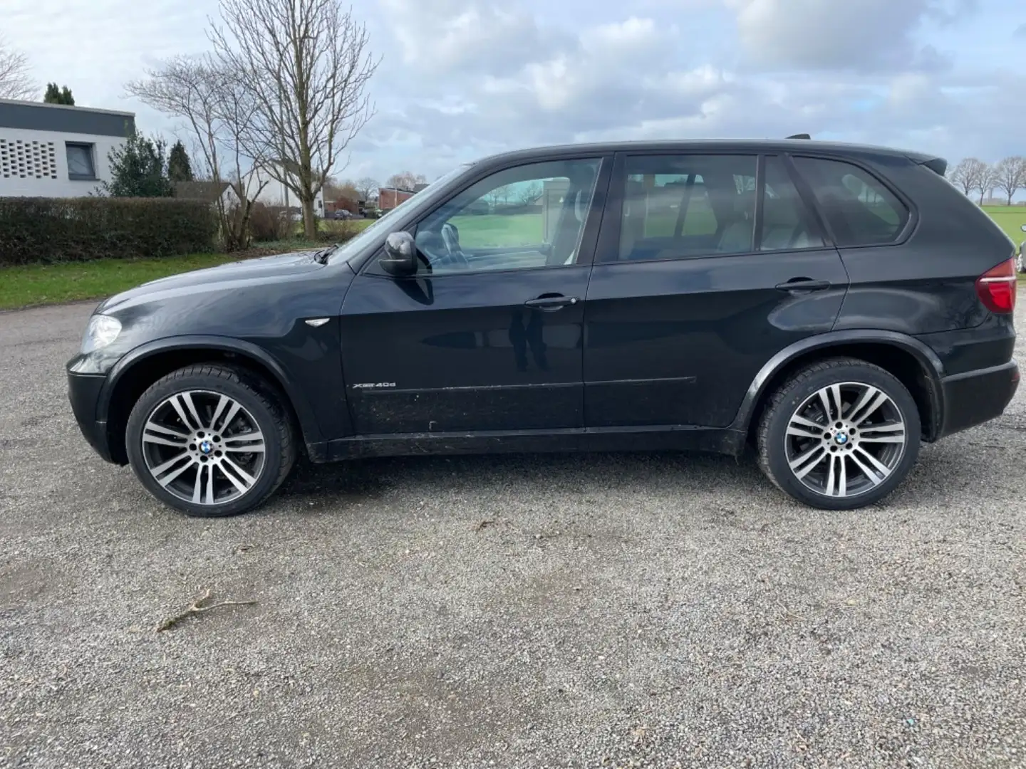 BMW X5 xDrive40d*AHK*M-Paket*HeadUp*Standheizung Noir - 2