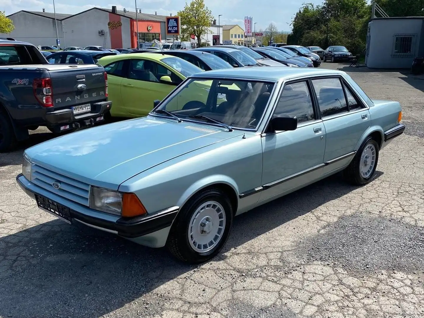 Ford Granada Azul - 1