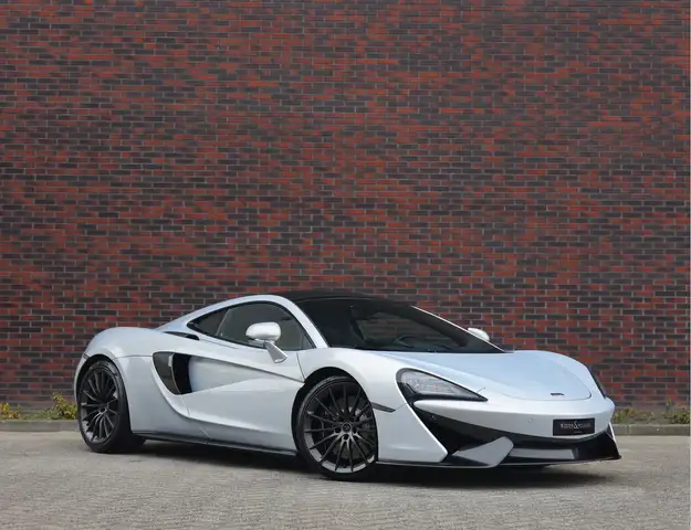 McLaren 570GT 3.8 | Lift - Pano - Bow&Wil