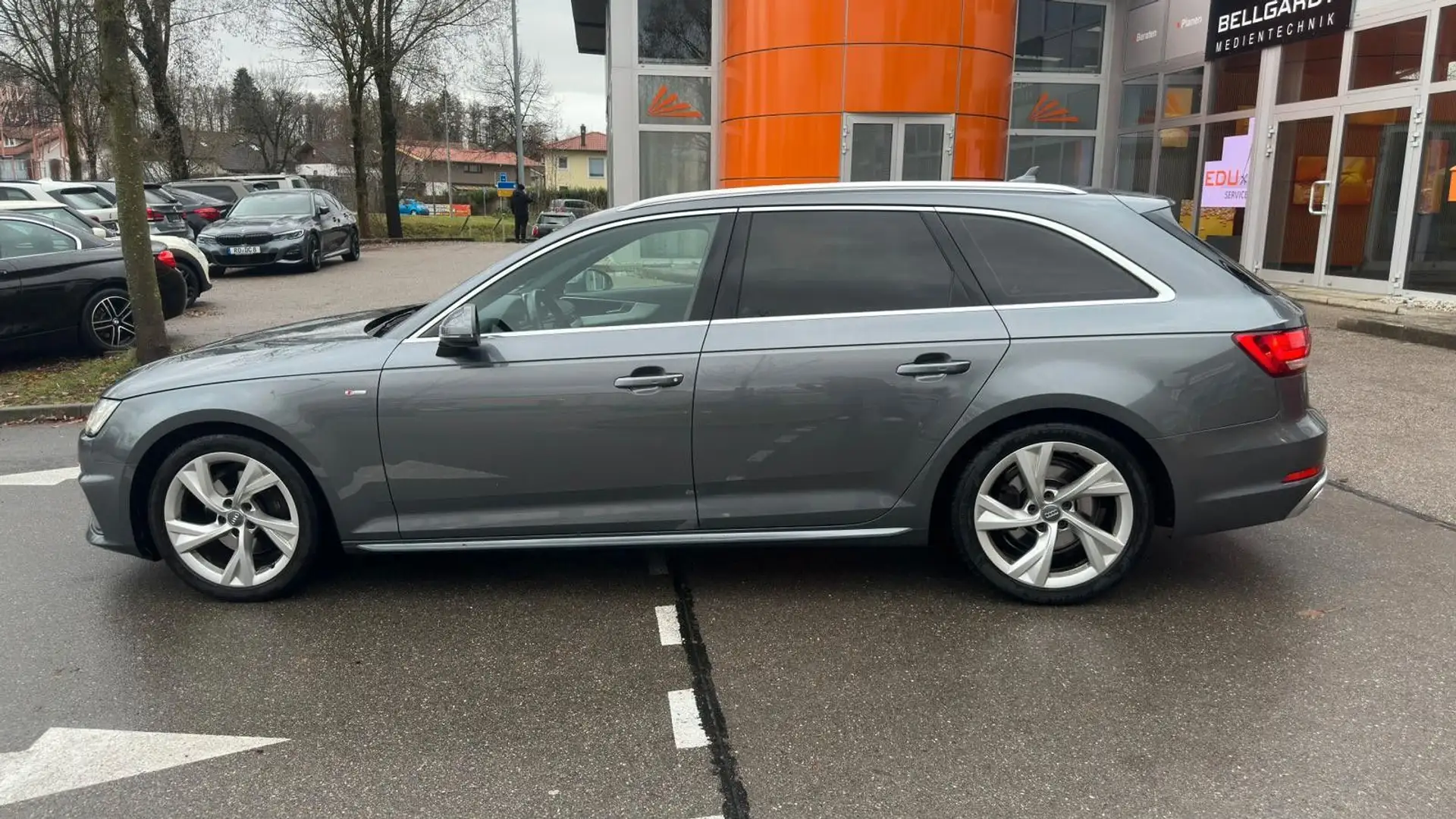 Audi A4 35 TDI S line Sport/Plus/Leder/Head Up Grau - 2