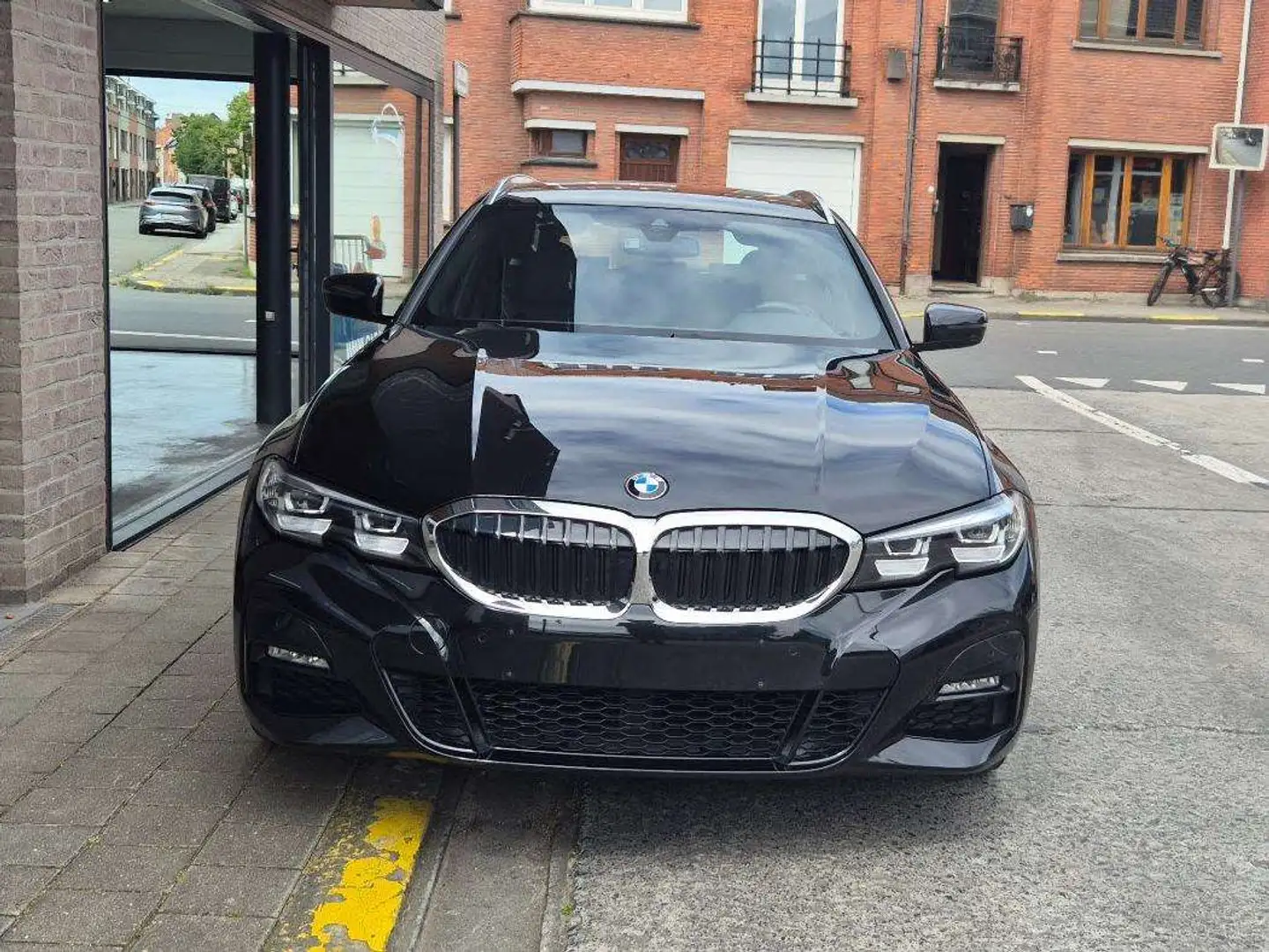 BMW 330 330e M-Pack Noir - 2