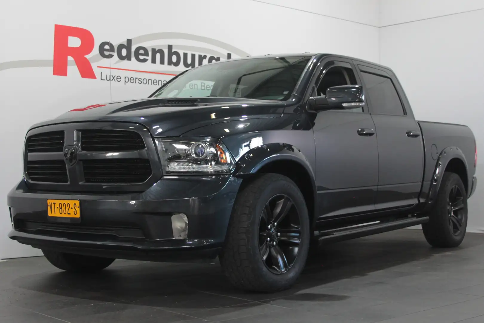 Dodge RAM 1500 5.7 V8 4x4 Quad Cab 6'4 - Wide body - Camera - 1
