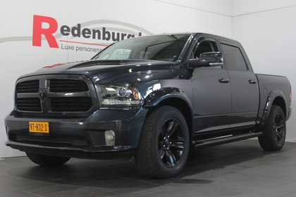 Dodge RAM 1500 5.7 V8 4x4 Quad Cab 6'4 - Wide body - Camera