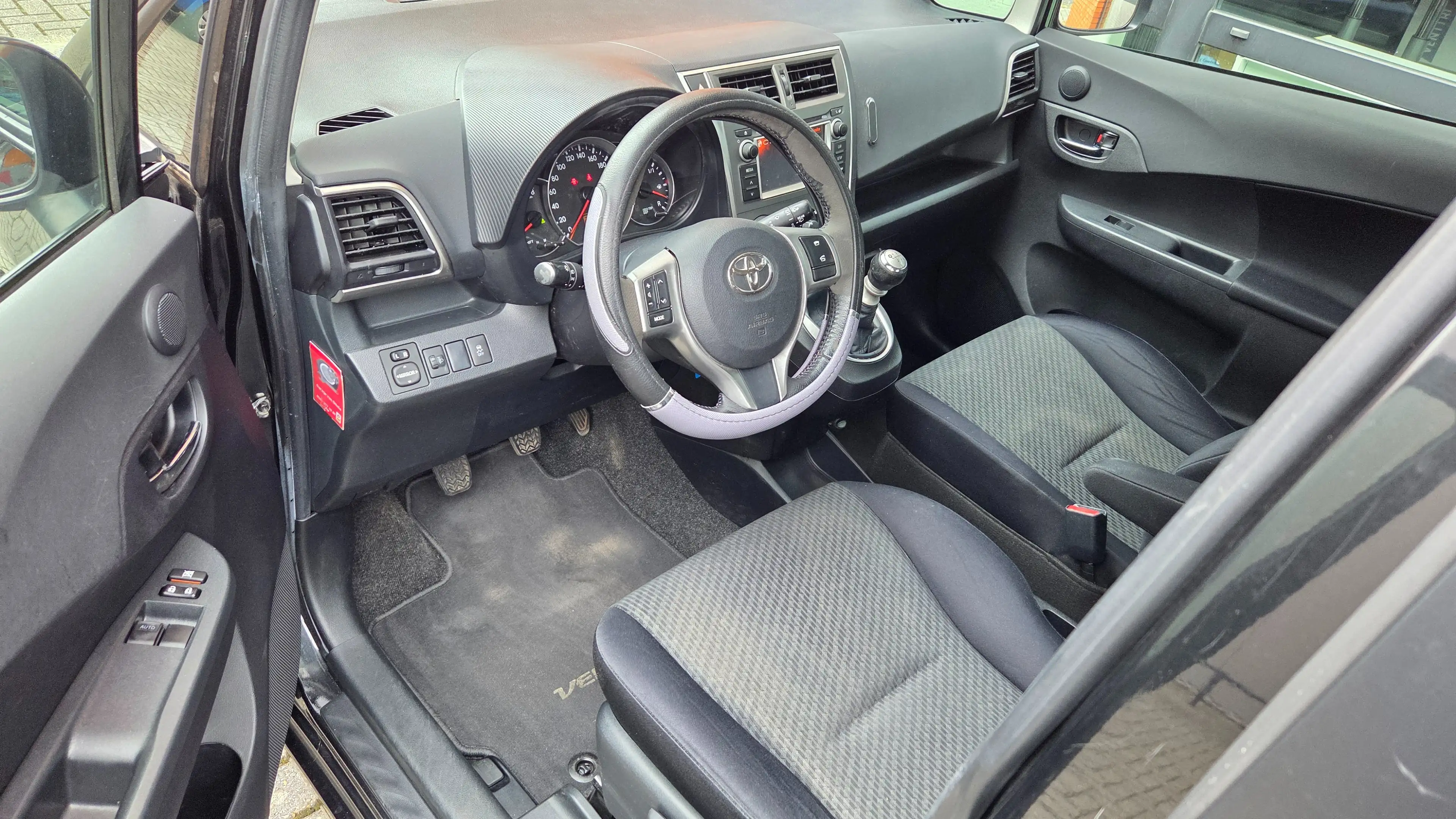 Toyota Verso-S 1.3 VVT-i Comfort Airco APK — photo 3