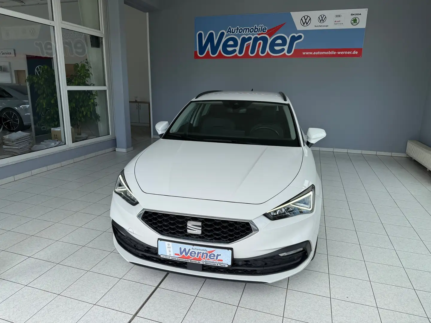 SEAT Leon Sportstourer Style 2.0TDI Navi LED ACC Bianco - 2