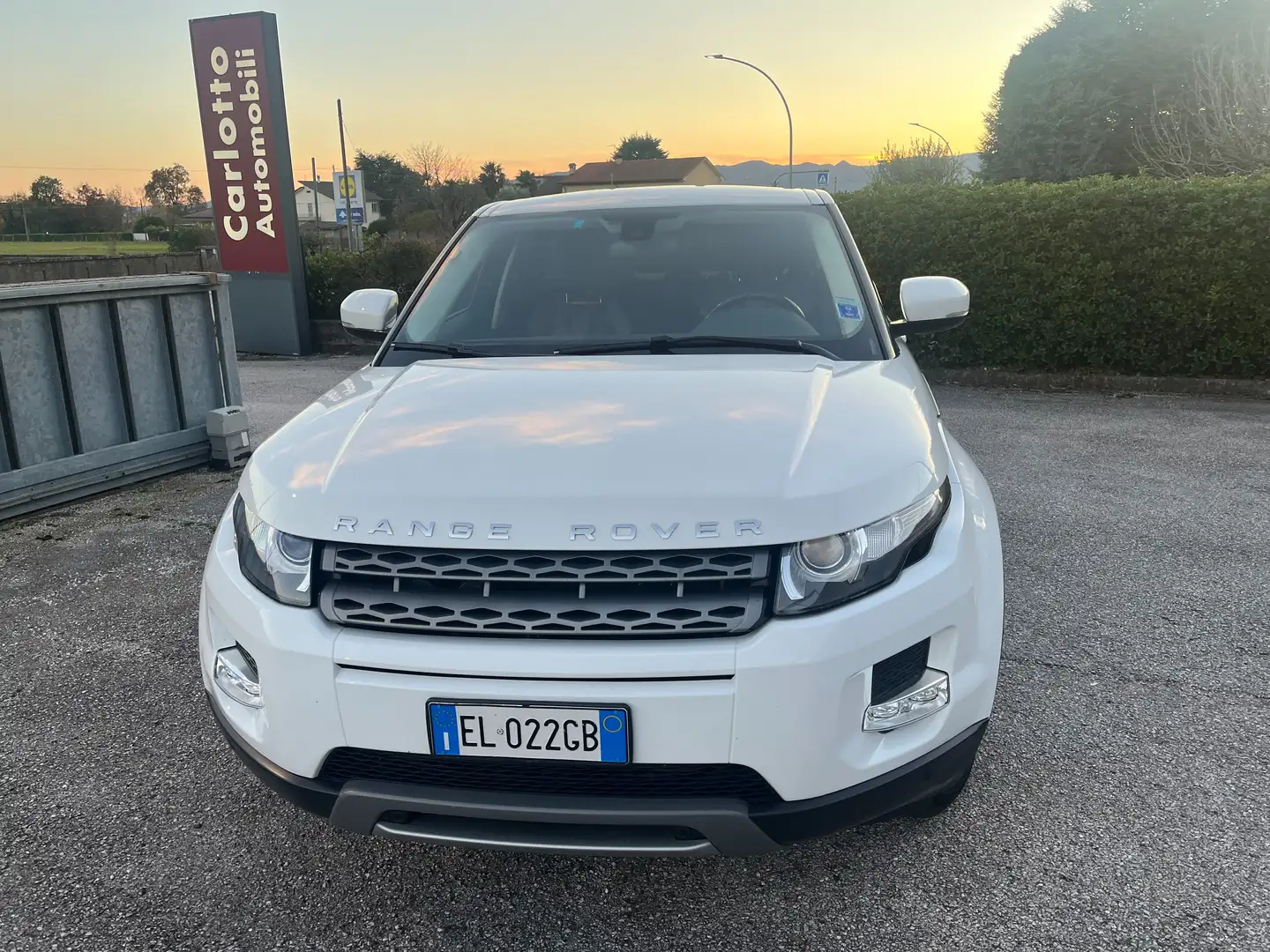 Land Rover Range Rover Evoque 5p 2.2 td4 Dynamic 150cv Interni pelle Tagliandata Blanc - 2