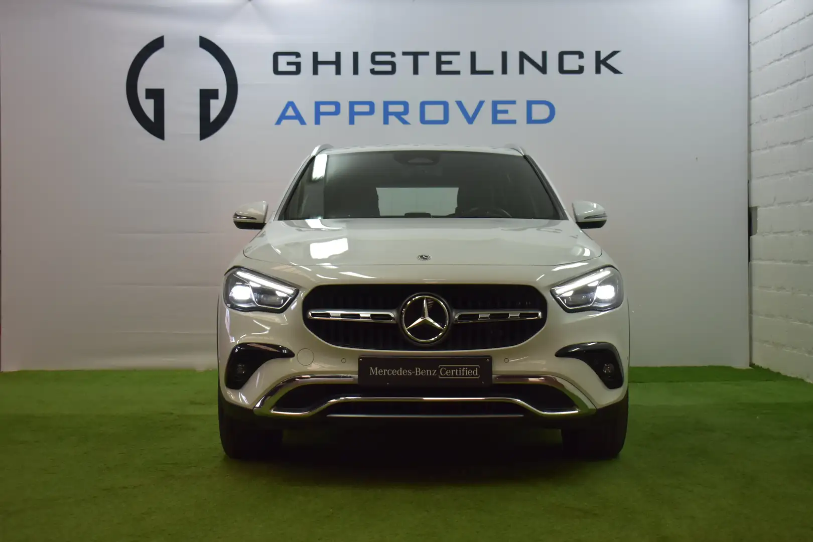 Mercedes-Benz GLA 250 e Off-Roader|Mercedes Warranty|Carplay|Lane Assist Argent - 2