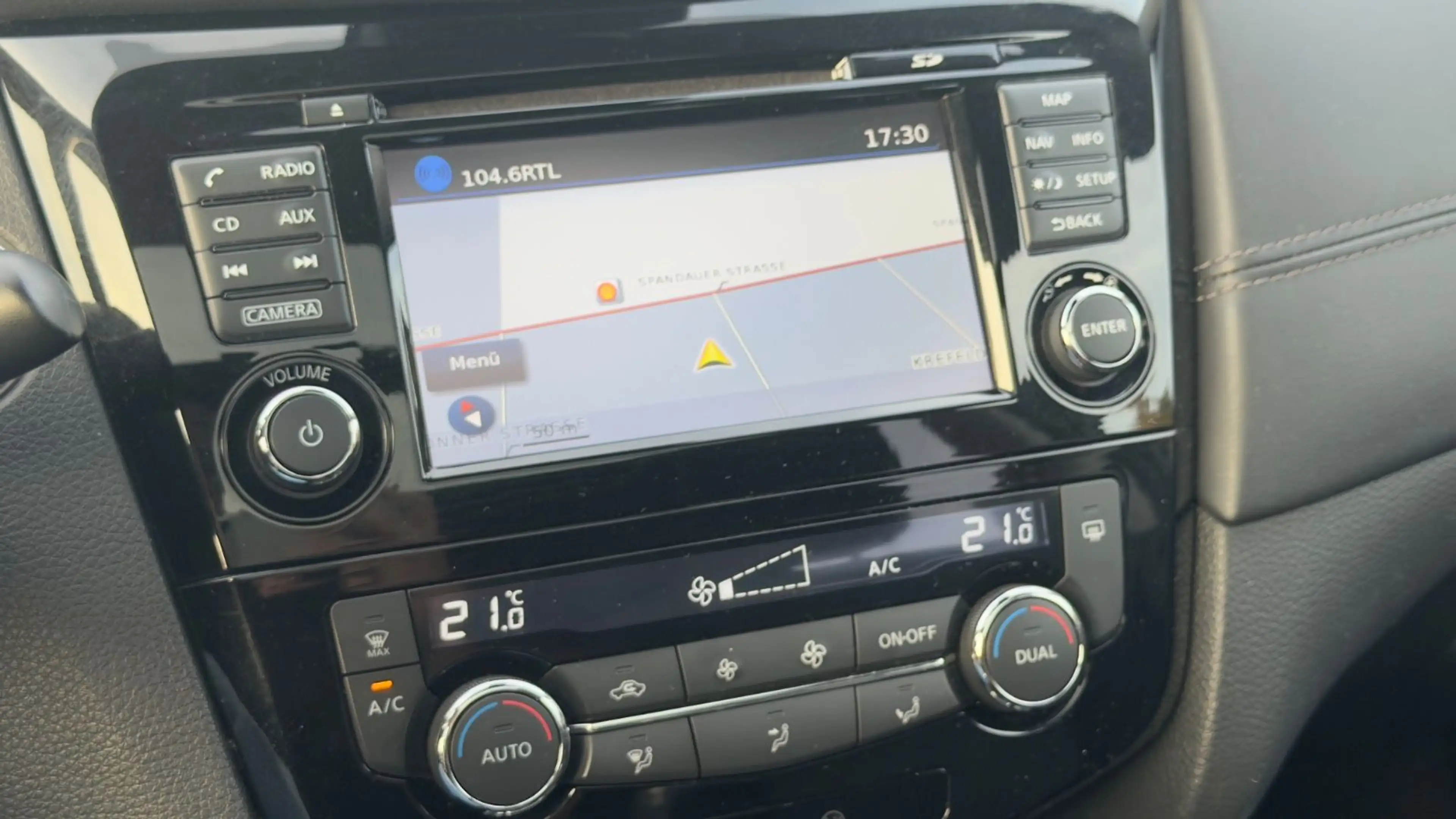 Nissan X-Trail N-Connecta — photo 14