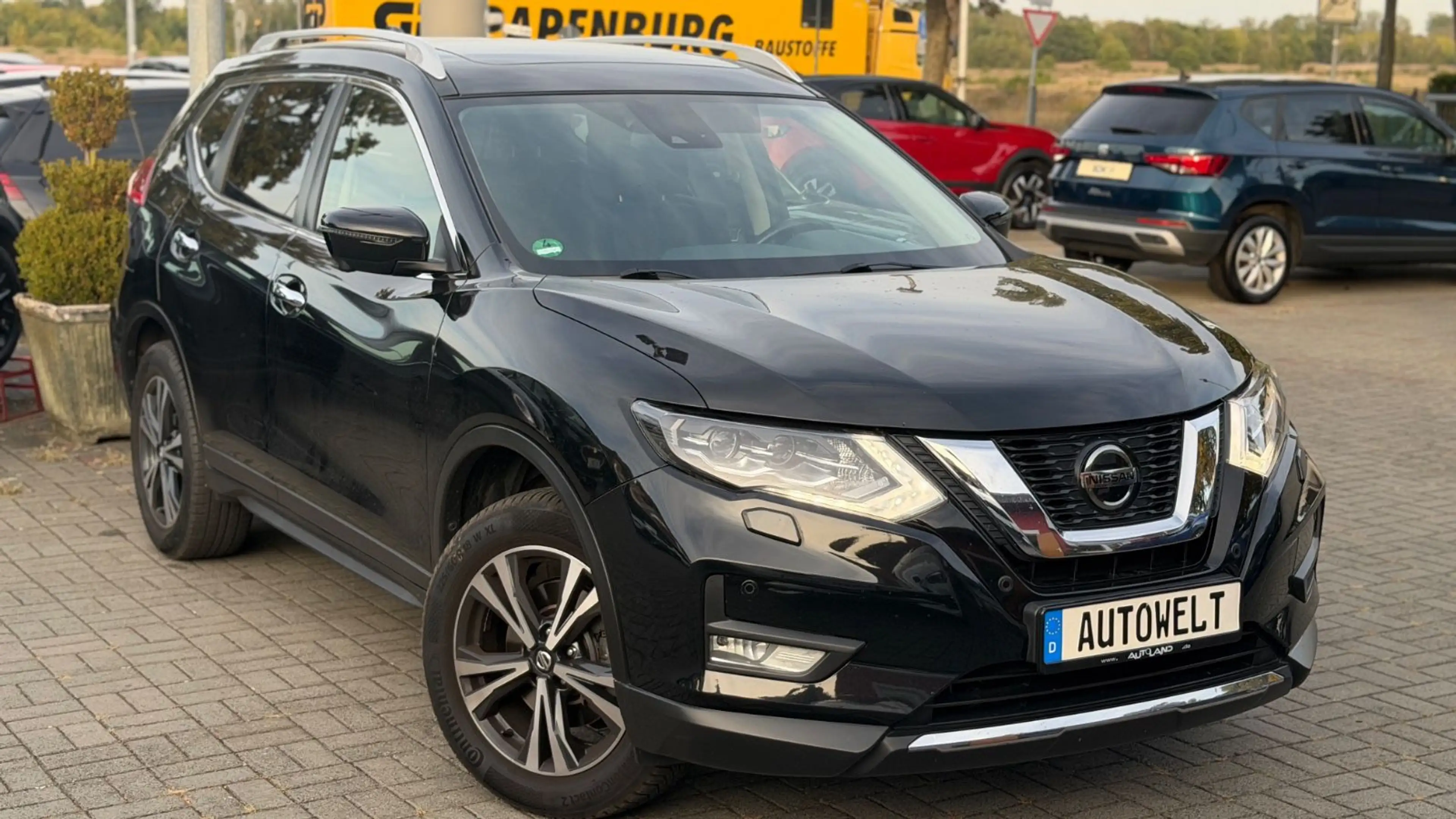 Nissan X-Trail N-Connecta — photo 2