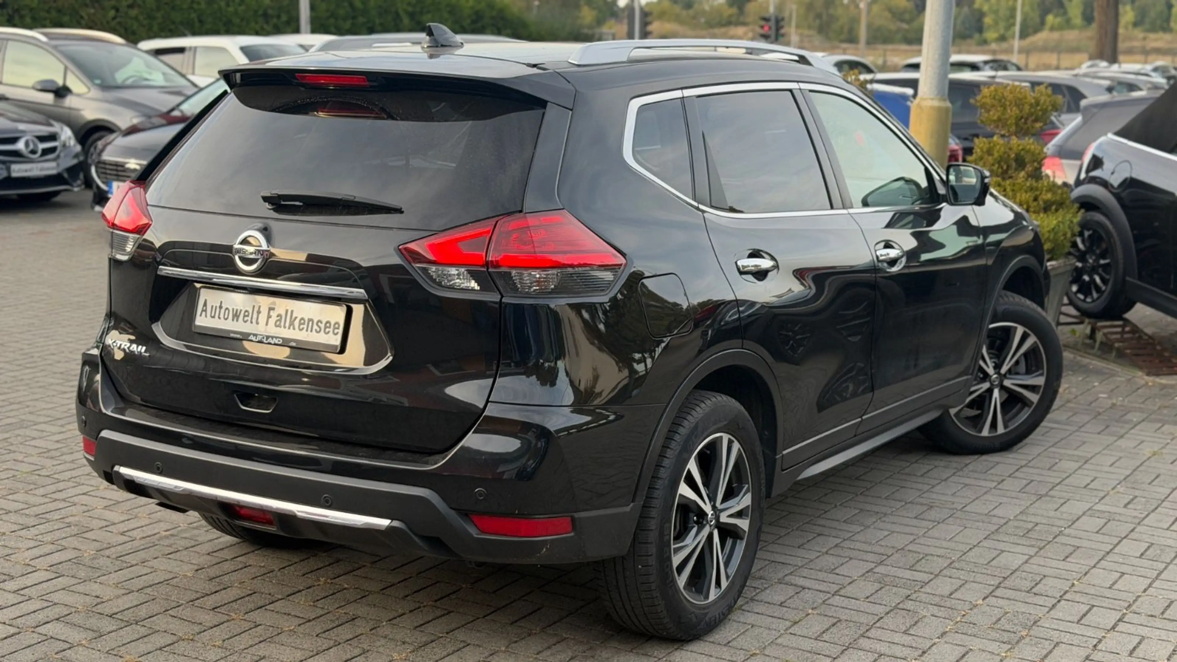 Nissan X-Trail N-Connecta — photo 6