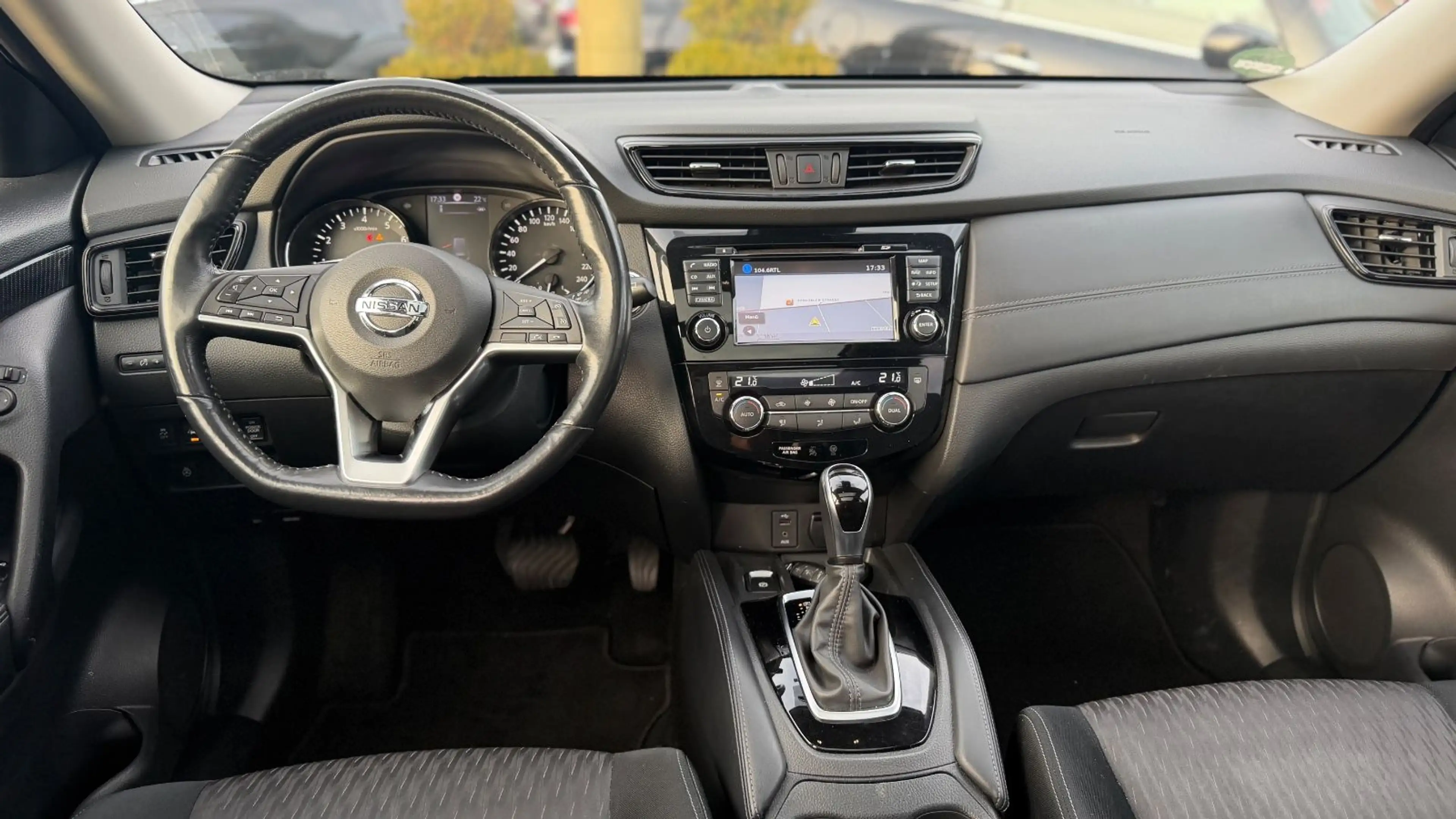 Nissan X-Trail N-Connecta — photo 13