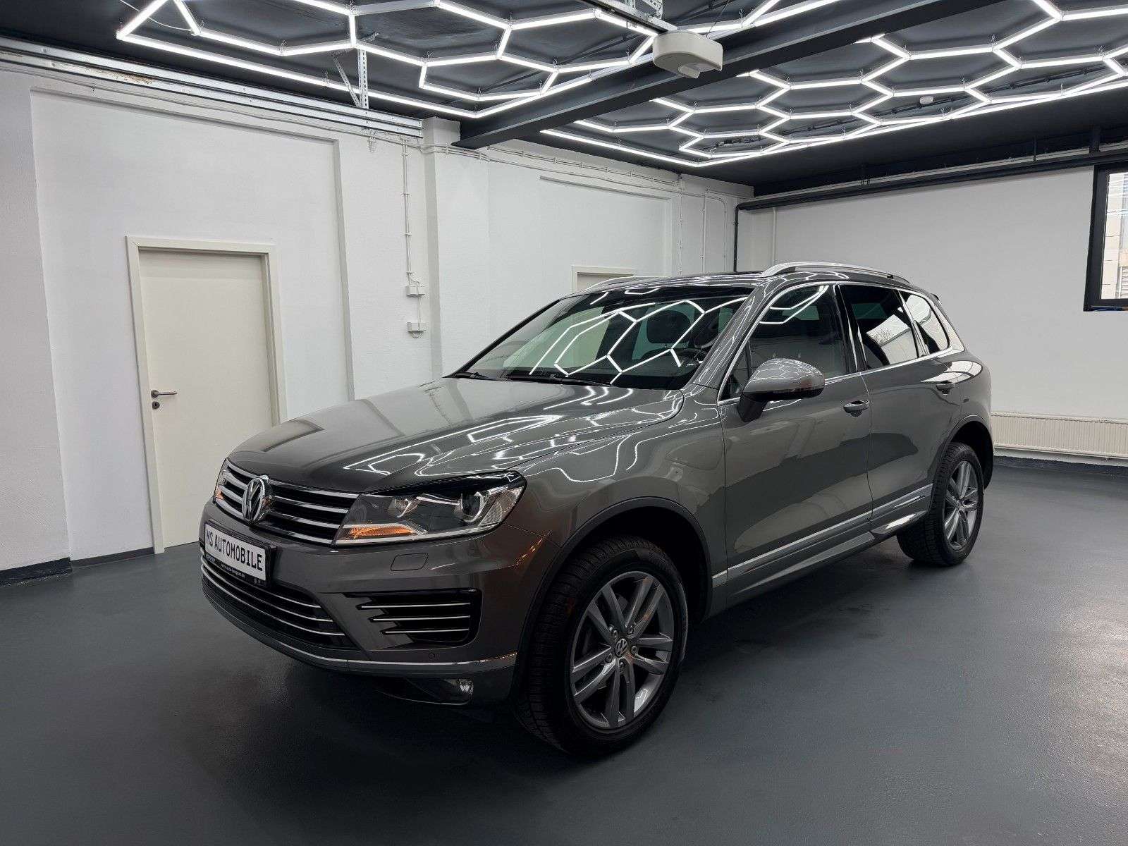 Second hand Volkswagen Touareg 3.0 TDI