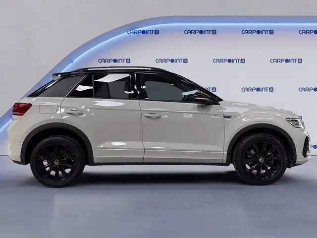 Volkswagen T-Roc view 7