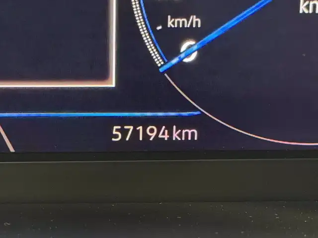 Volkswagen T-Roc view 17