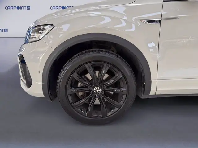 Volkswagen T-Roc view 15