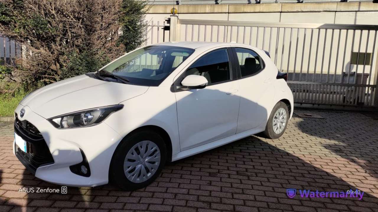 Toyota Yaris 1.5 Hybrid 5 porte Active