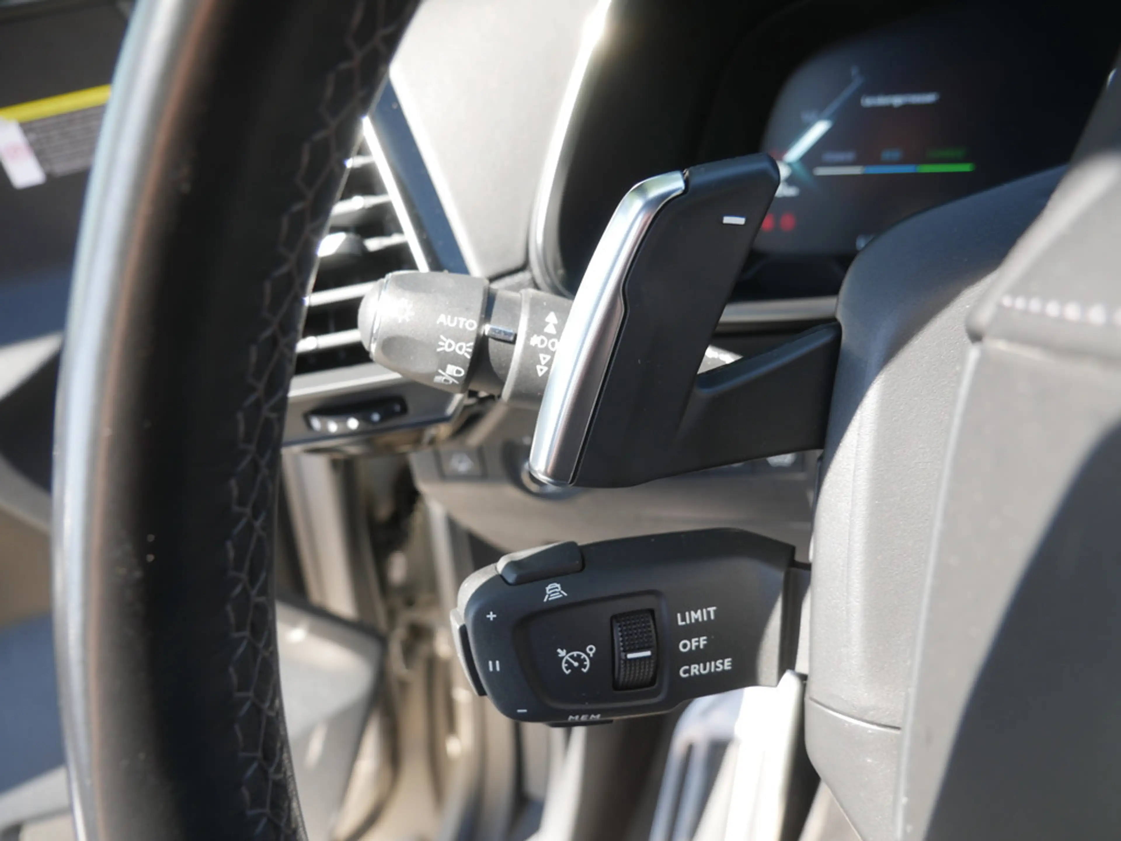 DS Automobiles DS 7 Crossback E-Tense Rivoli 4x4 LED PANO — photo 13