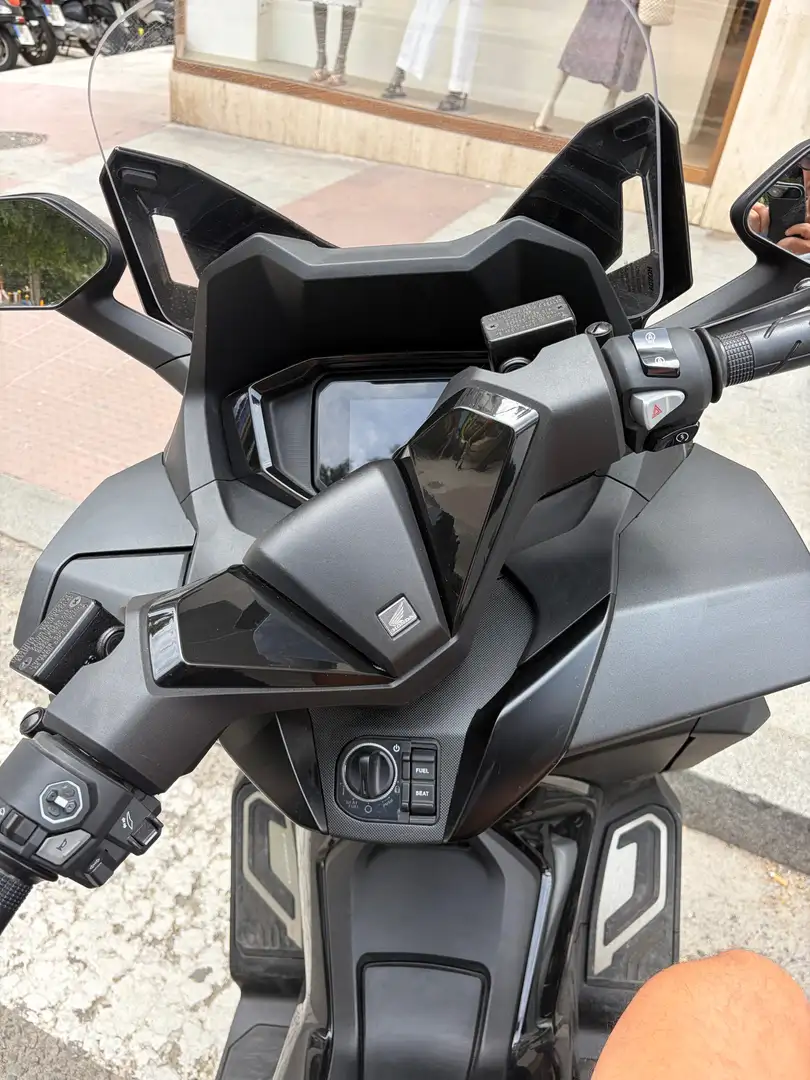 Honda Forza 125 Spécial édition 2025 Negro - 1
