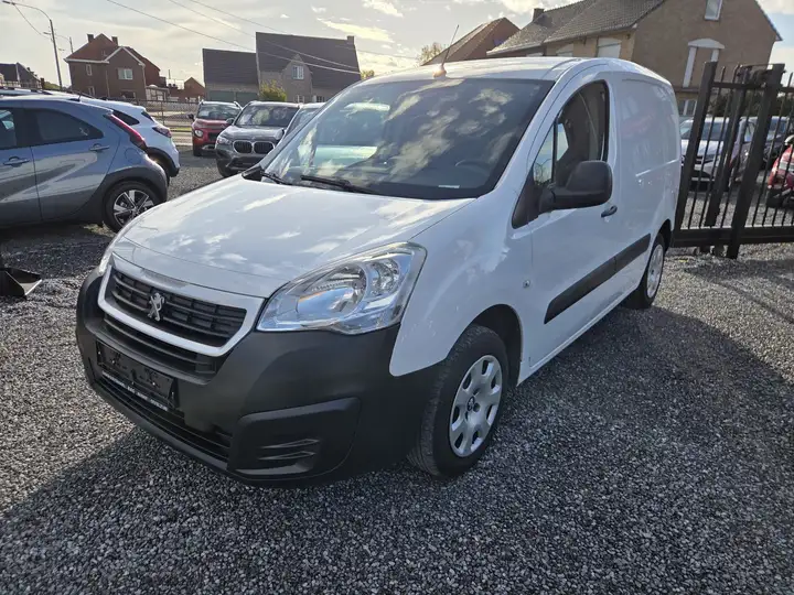Peugeot Partner 1.6 HDi☆NAV☆CAM☆MIRRORLINK☆TREKH☆CRUISE☆1JGARANTIE