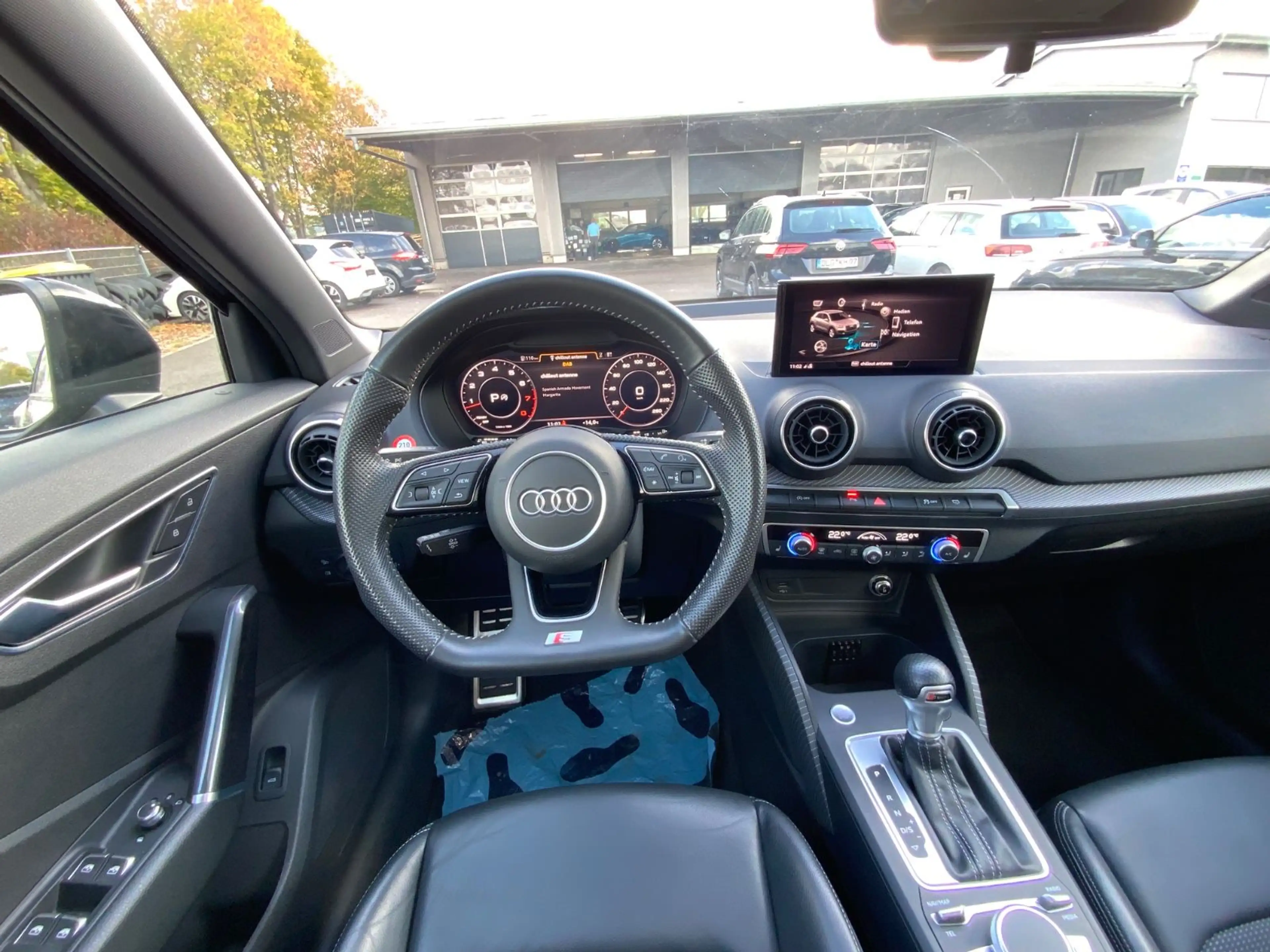 Audi Q2 35 TFSI S-Line/ Pano/ AHK/ LED — photo 15