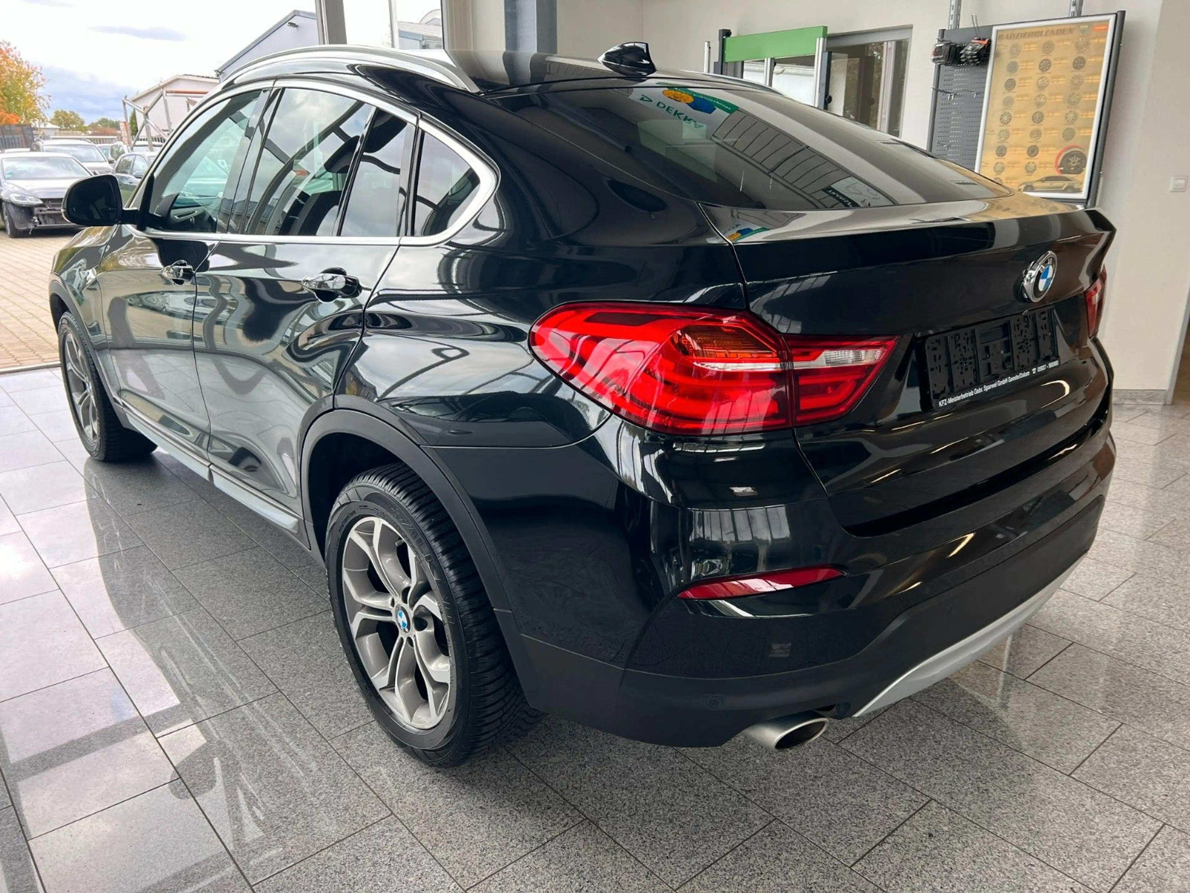 BMW X4 xDrive 20 d / AHK / el. Heck / Leder — photo 6