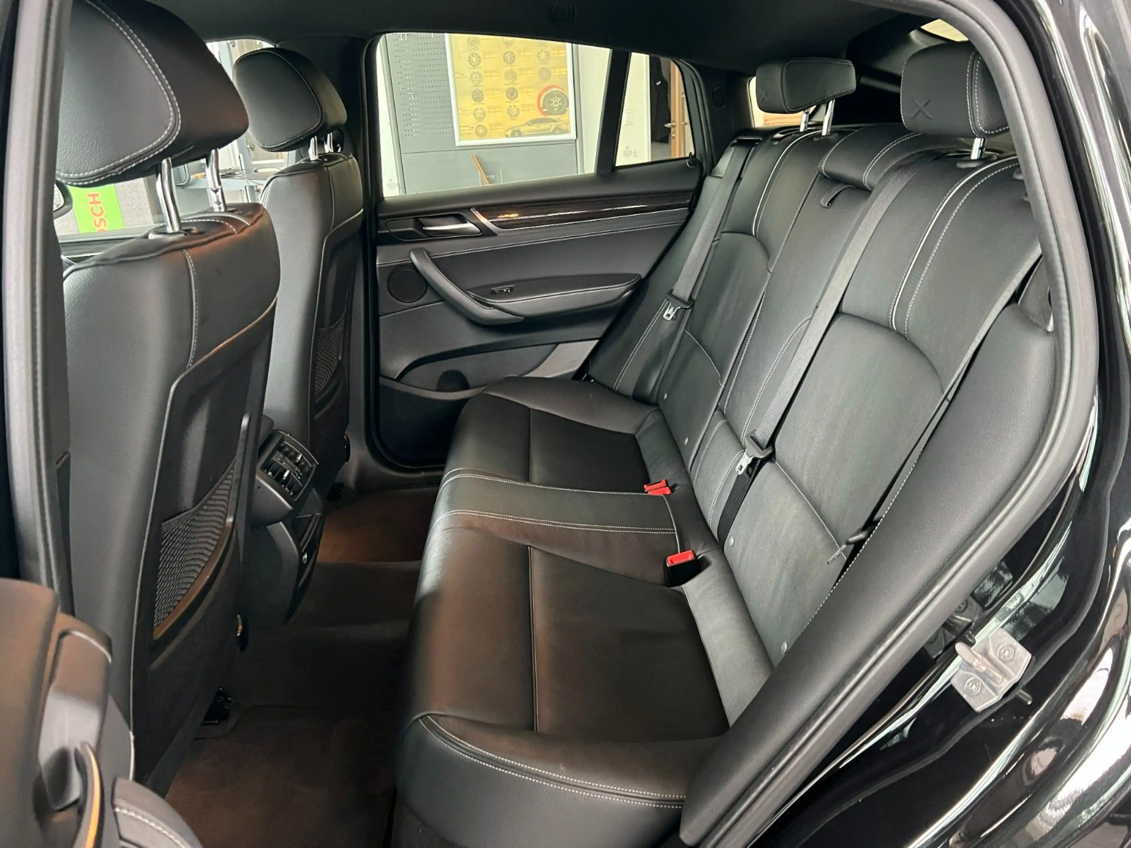 BMW X4 xDrive 20 d / AHK / el. Heck / Leder — photo 13