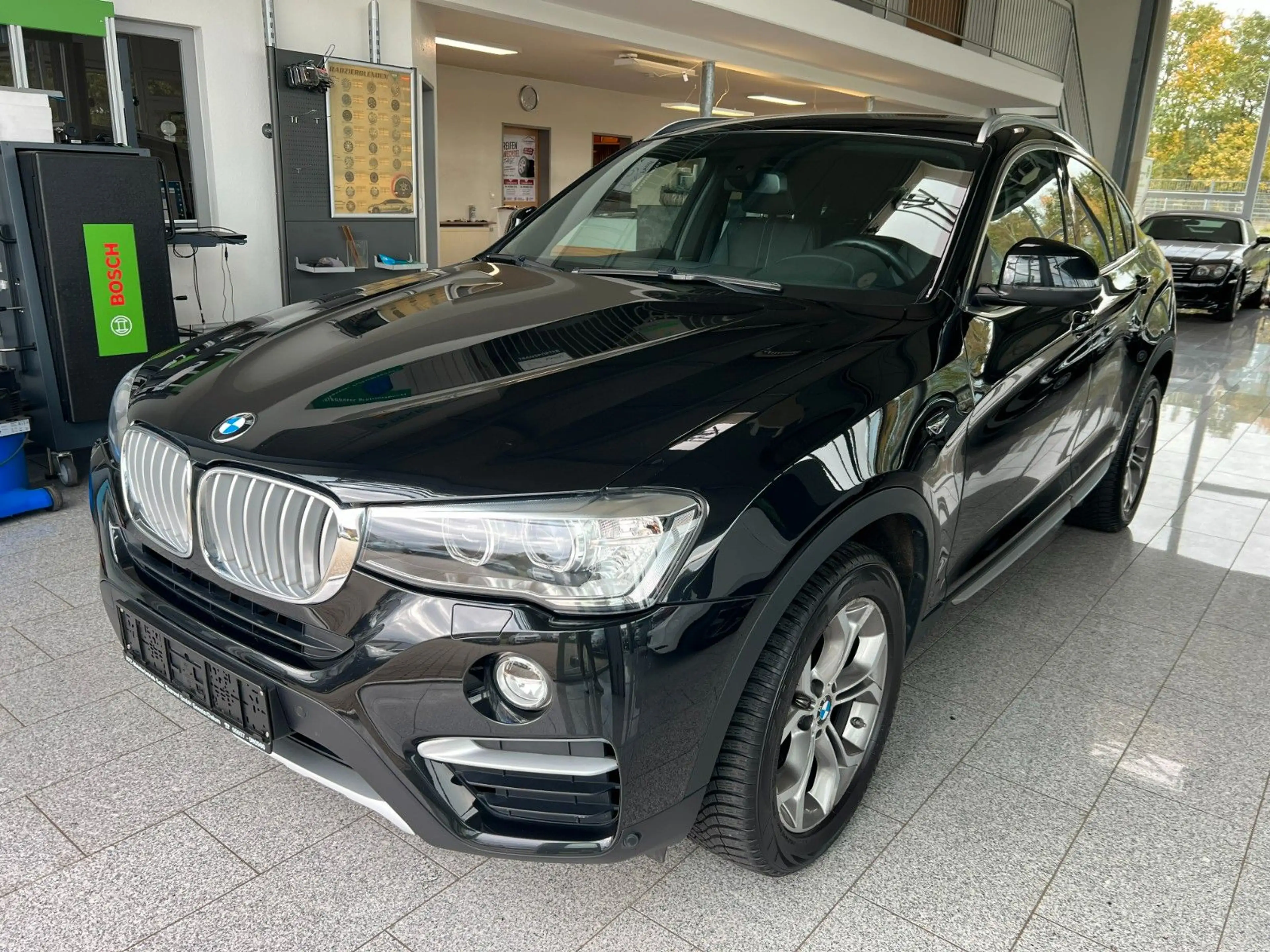 BMW X4 xDrive 20 d / AHK / el. Heck / Leder — photo 2