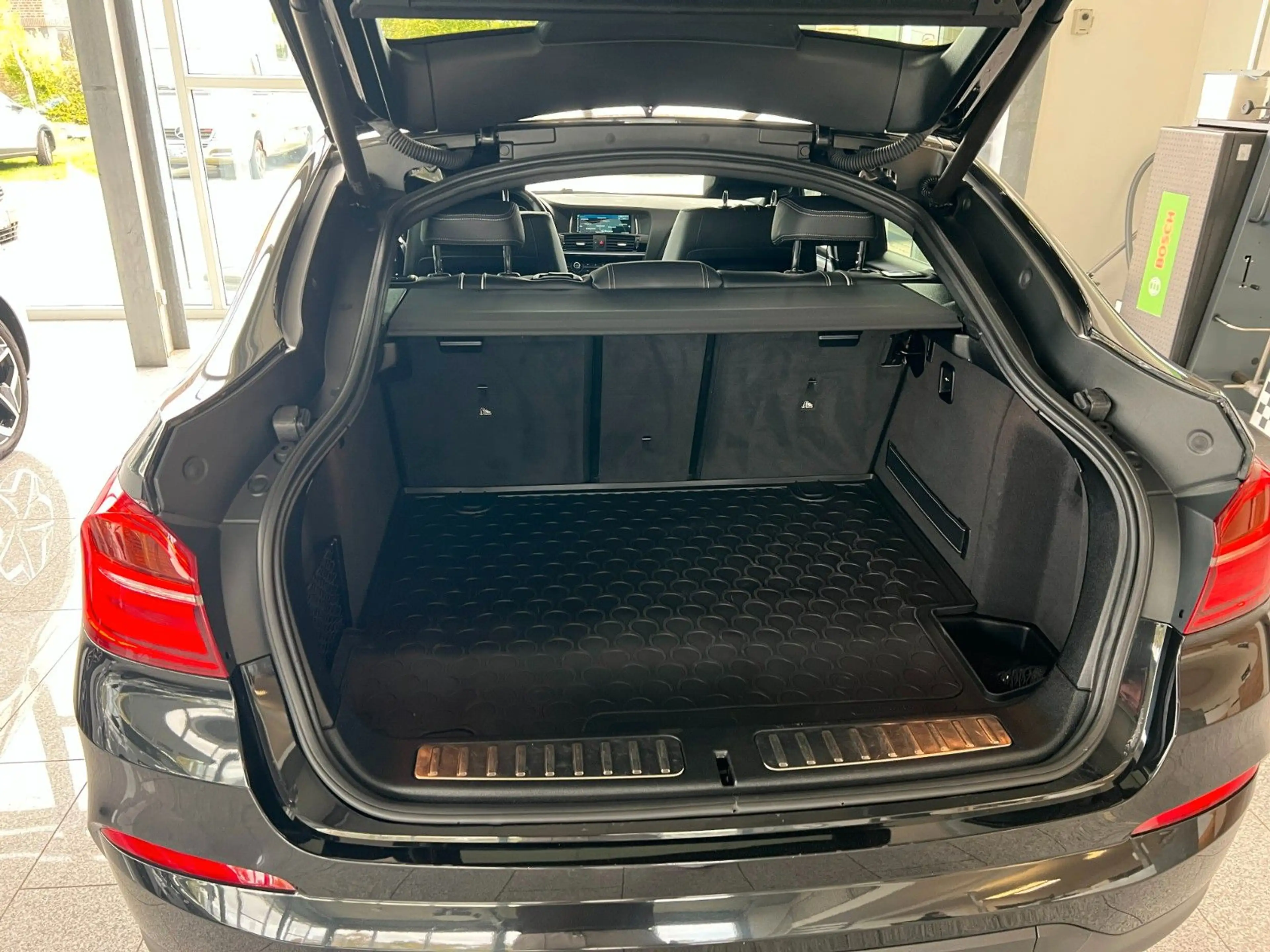 BMW X4 xDrive 20 d / AHK / el. Heck / Leder — photo 11