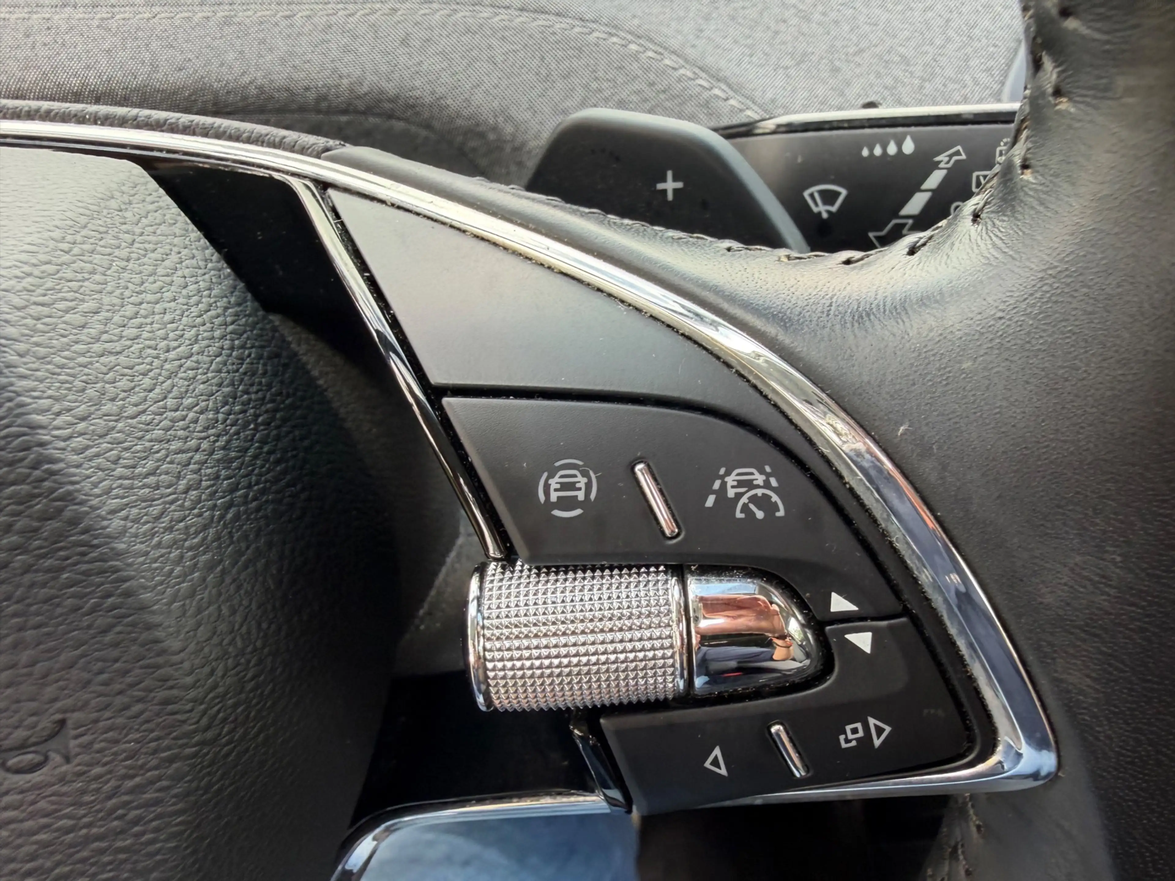 Skoda Enyaq iV 80, panoramadak, electr bedienbare trekhaak, 1/ — photo 29
