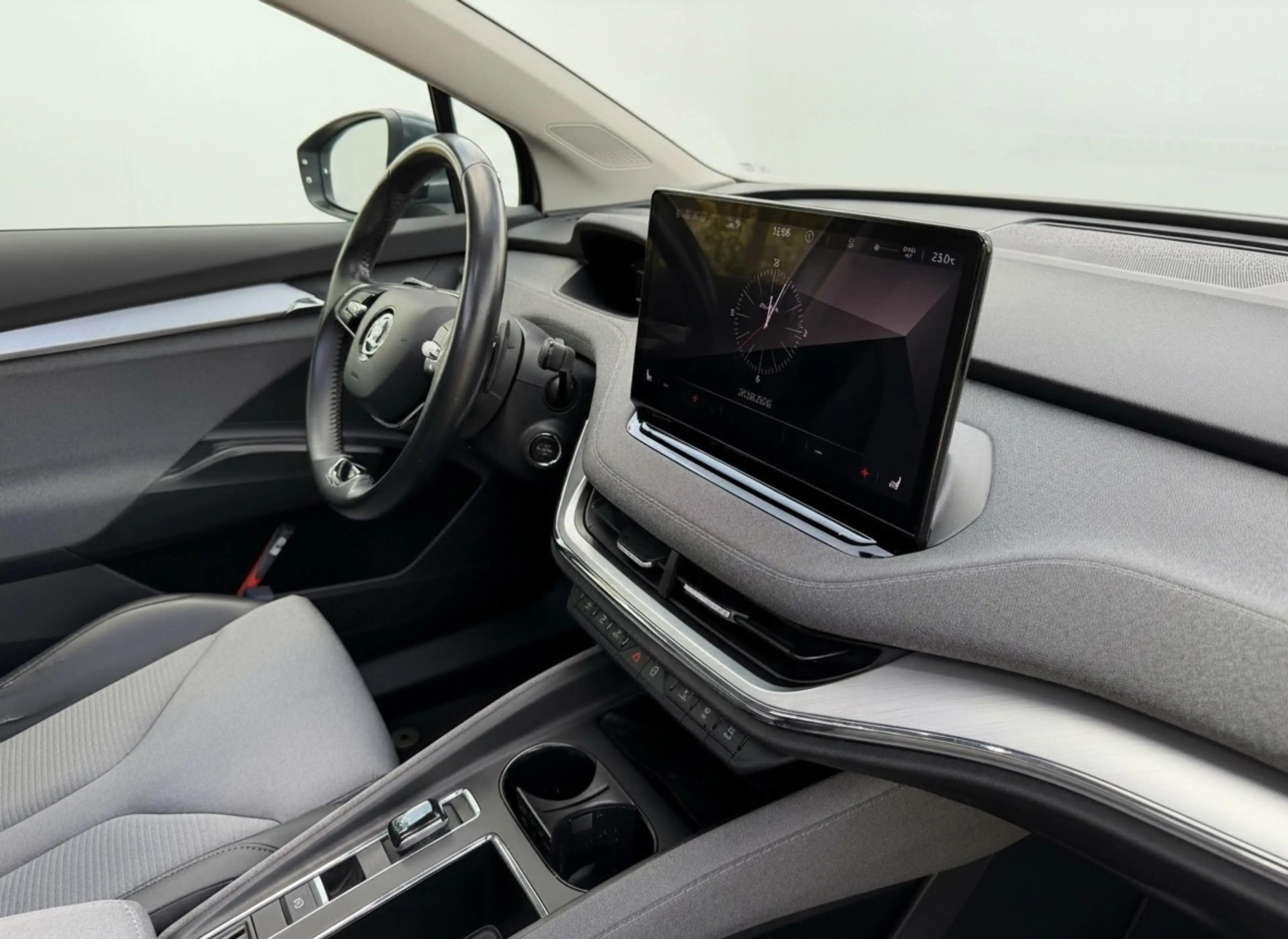 Skoda Enyaq iV 80, panoramadak, electr bedienbare trekhaak, 1/ — photo 19