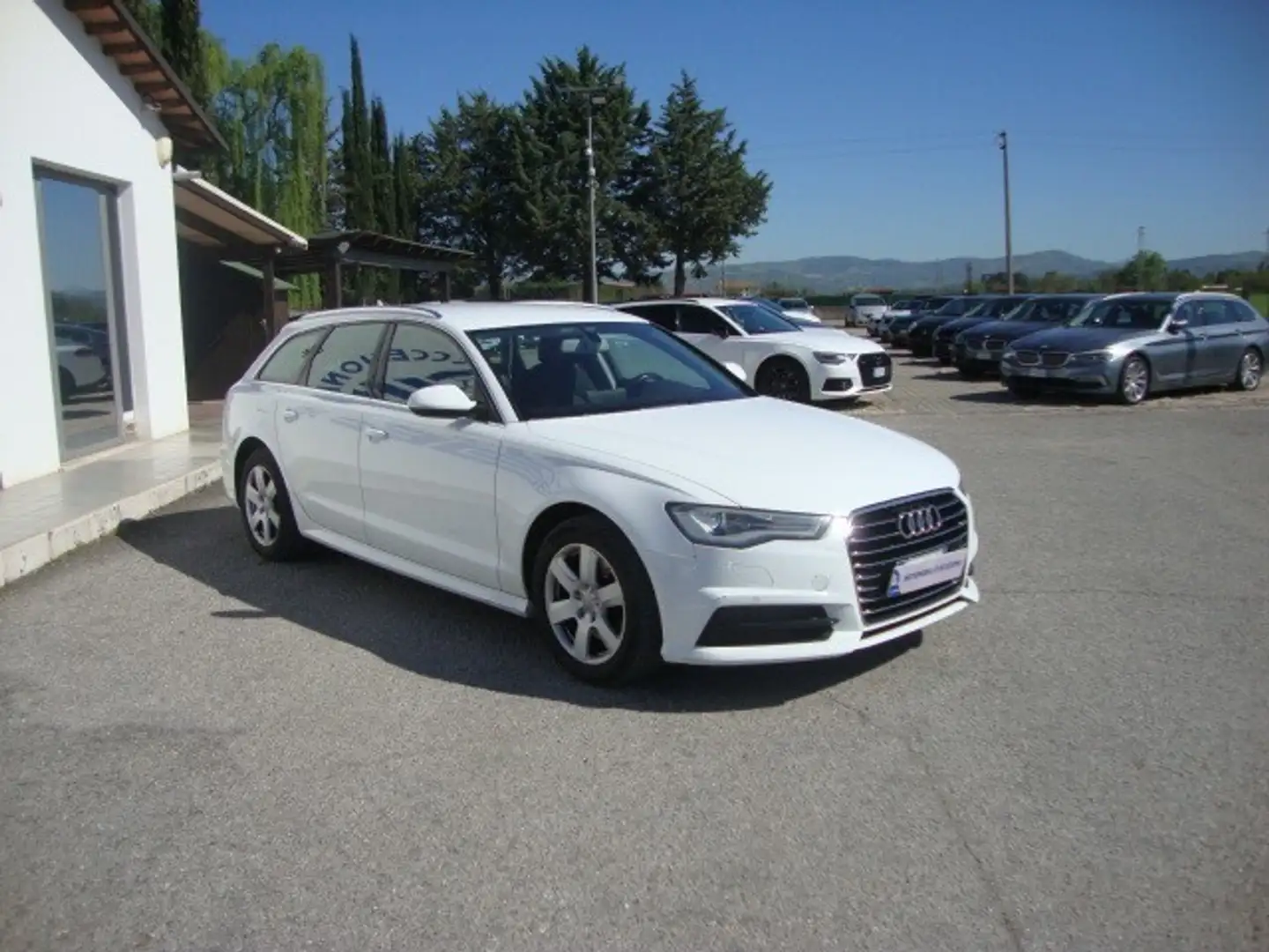 Audi A6 Avant 2.0 TDI 190 CV ultra Bianco - 2