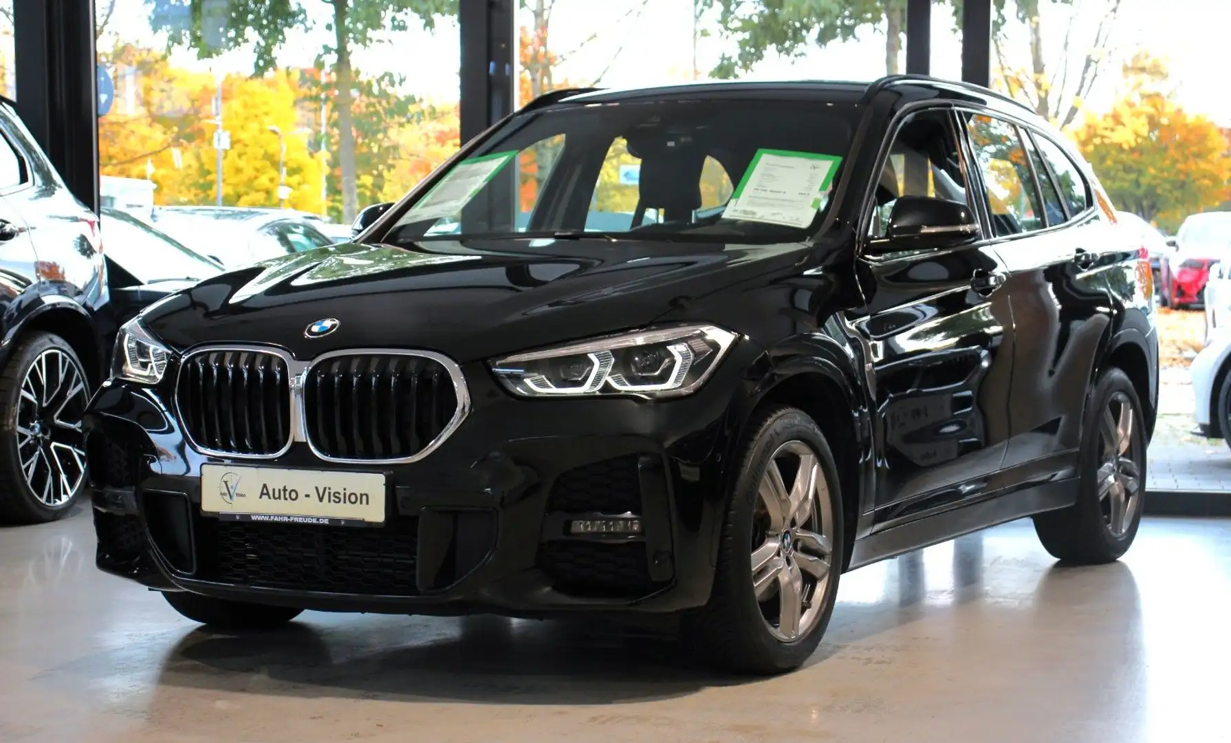 BMW X1 sDrive18i (F48) M Sport *LED*Parkassist*SHZ Schwarz - 2