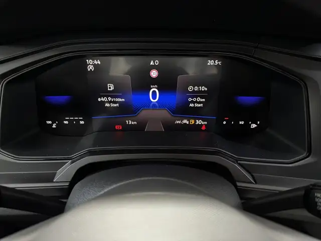 Volkswagen Polo view 9