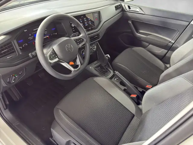 Volkswagen Polo view 6