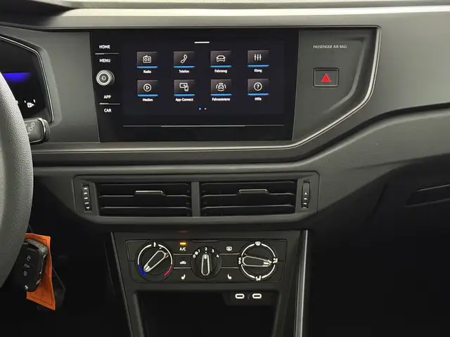 Volkswagen Polo view 11