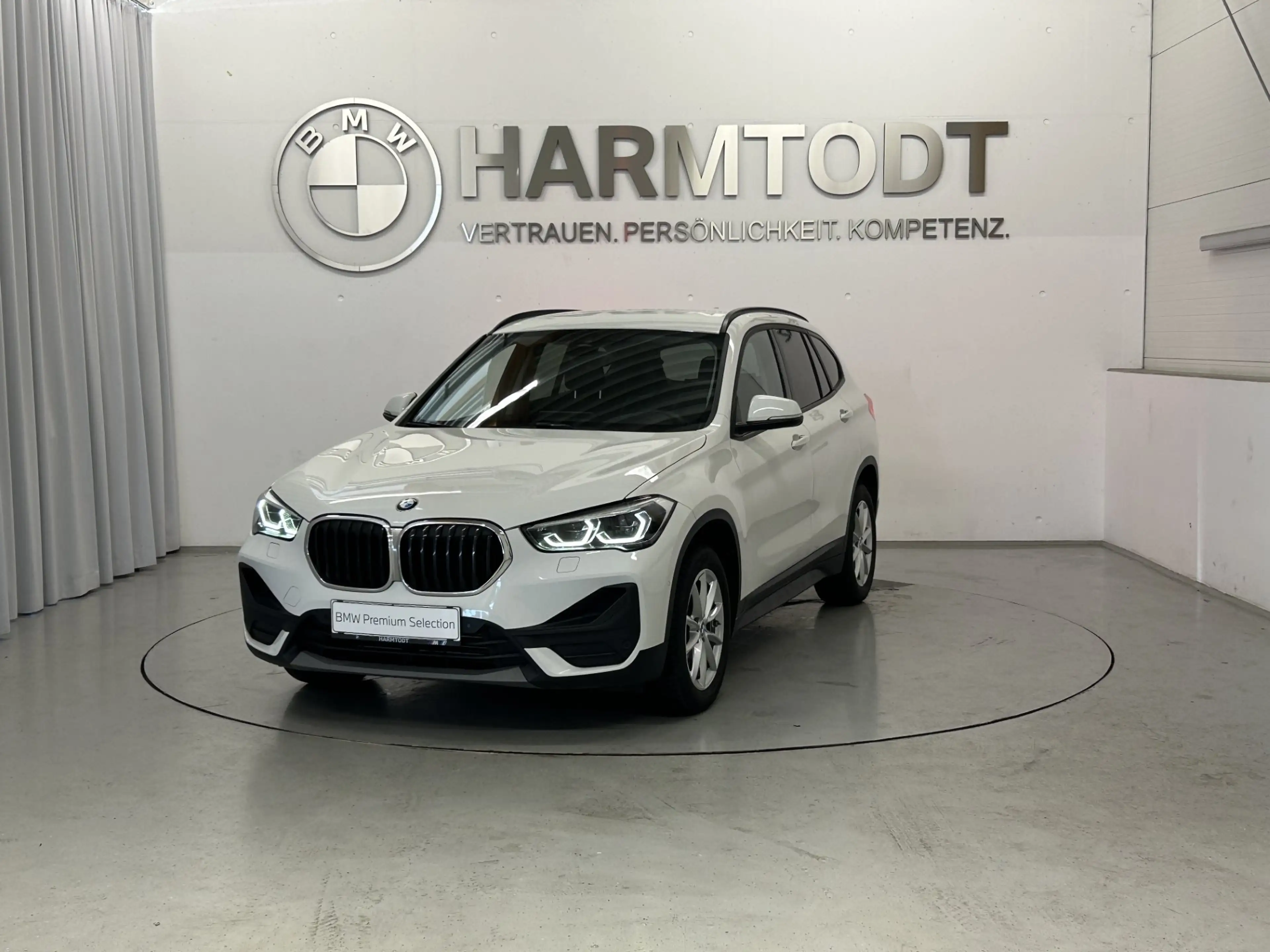 BMW X1 sDrive18d *Modell Advantage* — photo 2