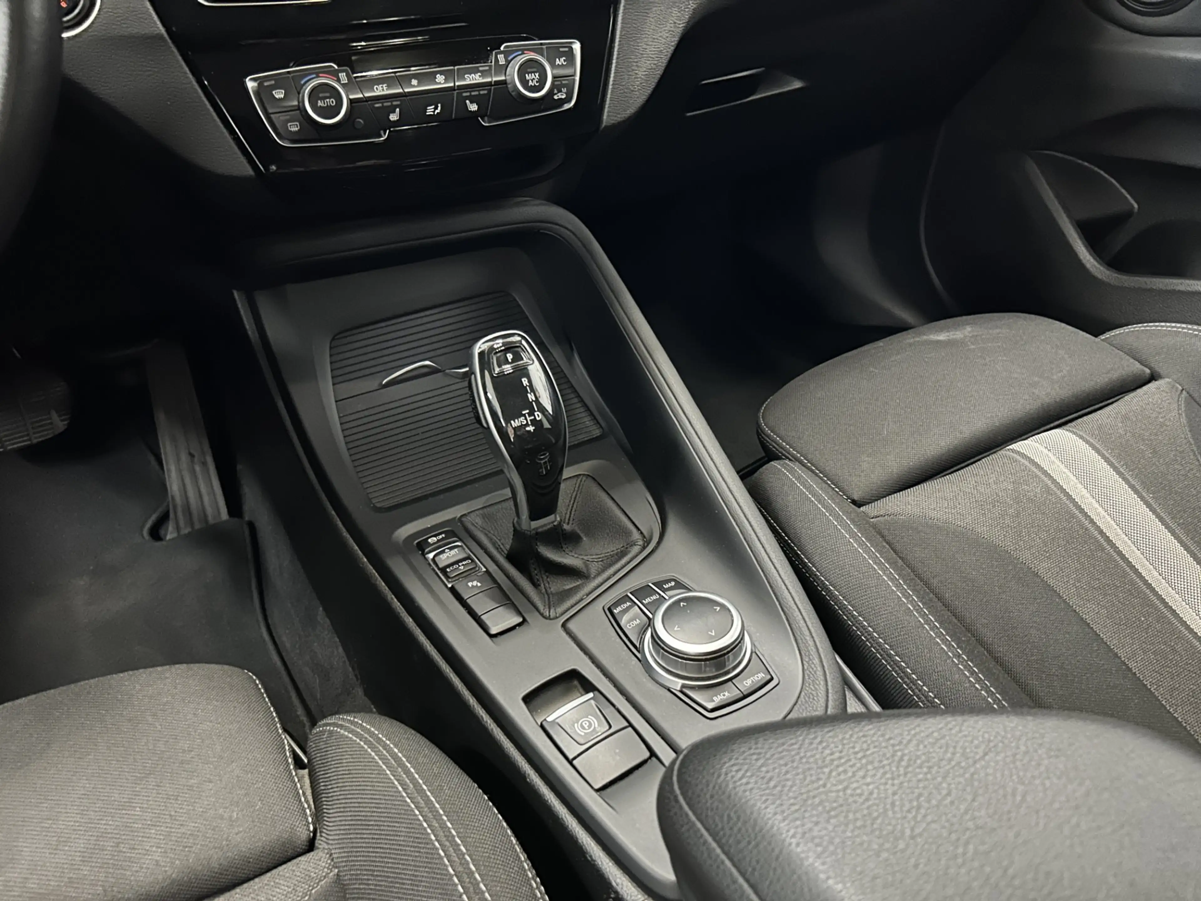 BMW X1 sDrive18d *Modell Advantage* — photo 13