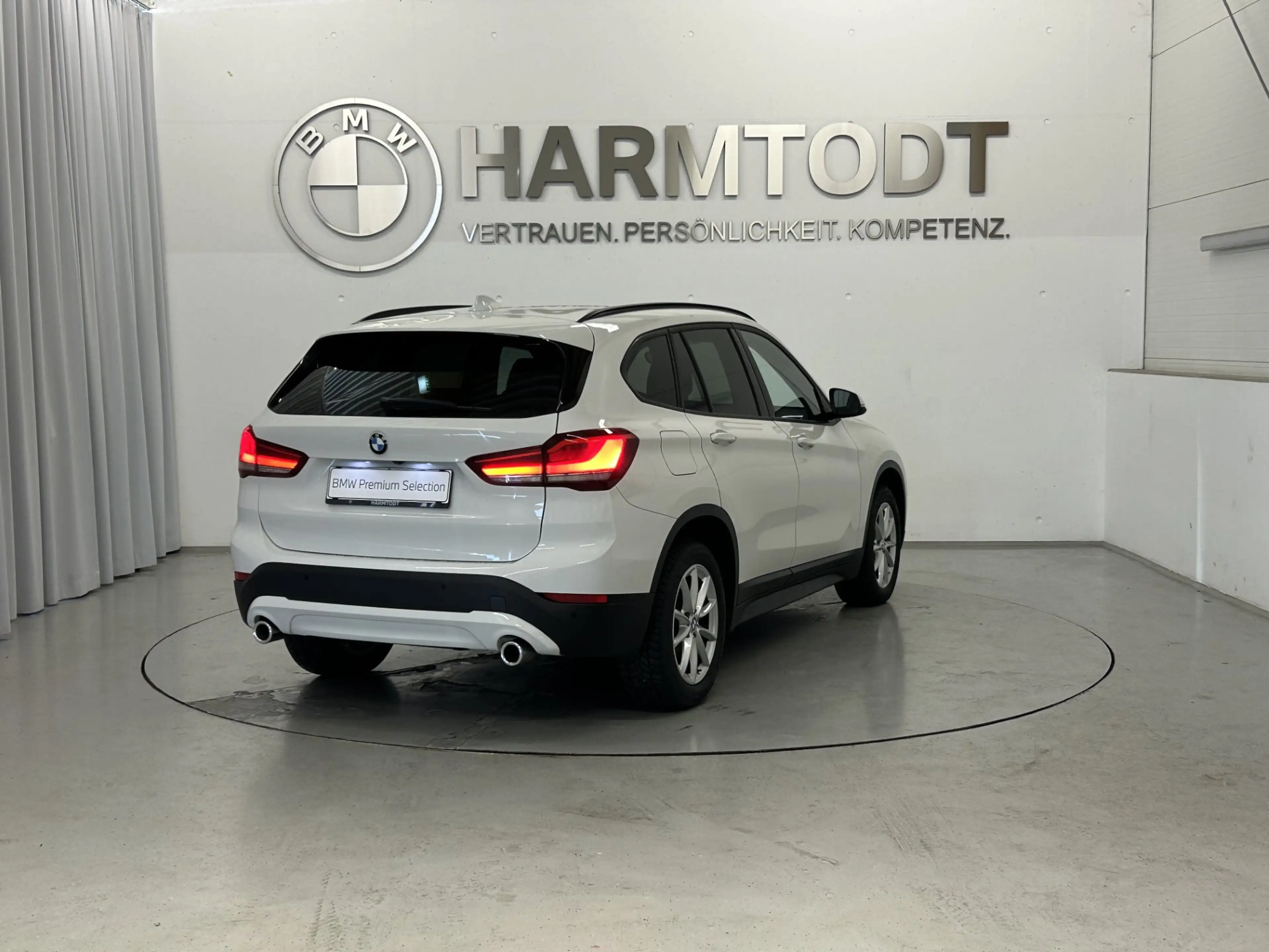 BMW X1 sDrive18d *Modell Advantage* — photo 6